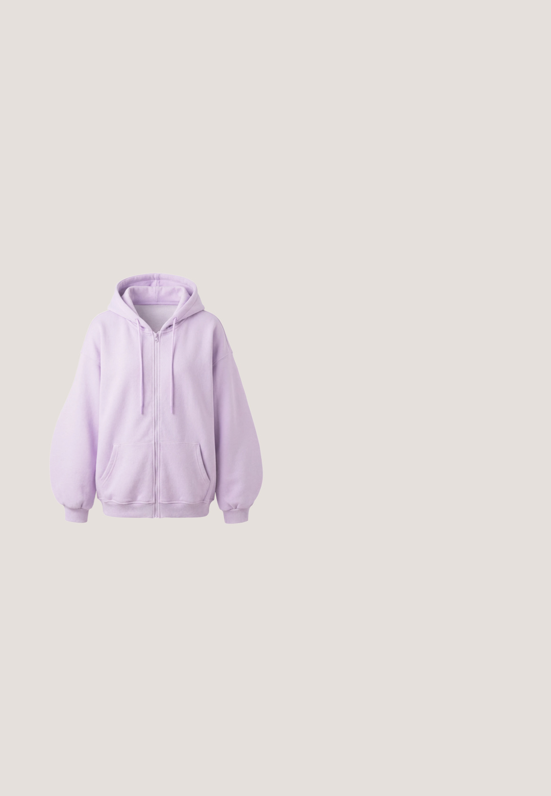Lyse lilla hættetrøje med lynlås, forlommer, snøre i hætten samt ribkanter ved ærmer og forneden, vist på hvid baggrund.; Kortærmet t-shirt med striber i pink og hvid, med rund halsudskæring og blødt stof. Har vandrette striber i forskellige bredder.; Lyserøde brede bukser lavet af let materiale, med elastisk talje og diskrete hvide side striber. Lille logo på fronten.; Pink ruskindssneaker med gule detaljer, med tre hvide striber, rund tå, gummiydersål og brandingdetaljer på siden og hælen.; Blå og hvide lodrette stribede skuldertaske af stof med teksten "marimekko" broderet i sort på forsiden.; Lyserøde øreringe i harpiks med en blank finish, der har et åbent design og guldfarvet beslag til fastgørelse. Letvægt og buet form.