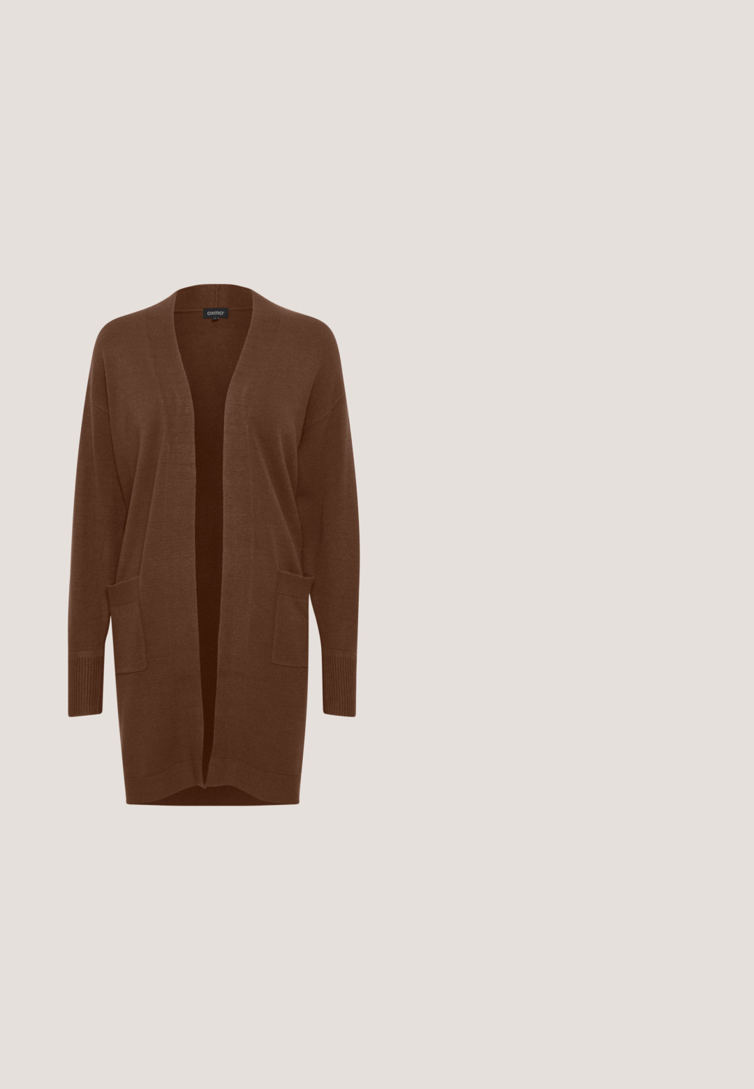 Bruine cardigan gemaakt van gebreid materiaal, met een open voorkant, lange mouwen en twee zakken aan de voorkant. Getextureerde ribbeling bij de manchetten van de mouwen.; T-shirt met korte mouwen in fel oranje katoen, met omgeslagen manchetten, een ronde hals en een comfortabele pasvorm. Minimalistisch ontwerp zonder patronen.; Bruine joggingbroek met een elastische taille met trekkoord, twee voorzakken en taps toelopende pijpen. Gemaakt van zachte, rekbare stof voor comfort.; Tamaris Sneakers laag - zebra comb; Bruine leren schoudertas met twee voorvakken met rits en verstelbare band op witte achtergrond.; Delicate kralenketting met kleine bruine en gouden kralen en een goudkleurige verstelbare sluiting met verlengkettinkje op witte achtergrond.