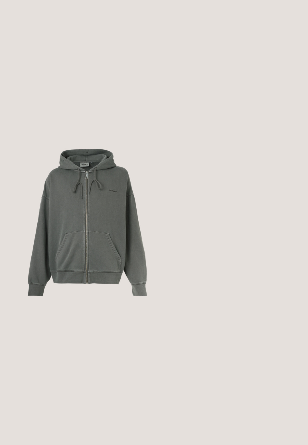Hoodie zippé gris en mélange de coton doux, avec une capuche à cordon, poches avant et poignets côtelés. Logo de la marque sur la poitrine.; T-shirt en coton blanc à manches courtes, col rond, avec un petit logo doré sur la poitrine gauche. Texture douce et coupe régulière.; Pantalons noirs en tissu durable, dotés d'une coupe droite, d'une taille avec passants de ceinture et de coutures pour une texture ajoutée.; Baskets Nike Air Force 1 en noir et blanc avec un dessus en cuir, orteil perforé et détail de semelle texturée, portées avec un pantalon beige retroussé et des chaussettes blanches.; Sac banane en tissu noir avec une texture lisse, une sangle réglable, deux compartiments zippés et un patch logo rectangulaire à l'avant.; Collier en métal argenté avec un pendentif rectangulaire présentant une surface texturée et un design de maillons de chaîne pour plus de durabilité.