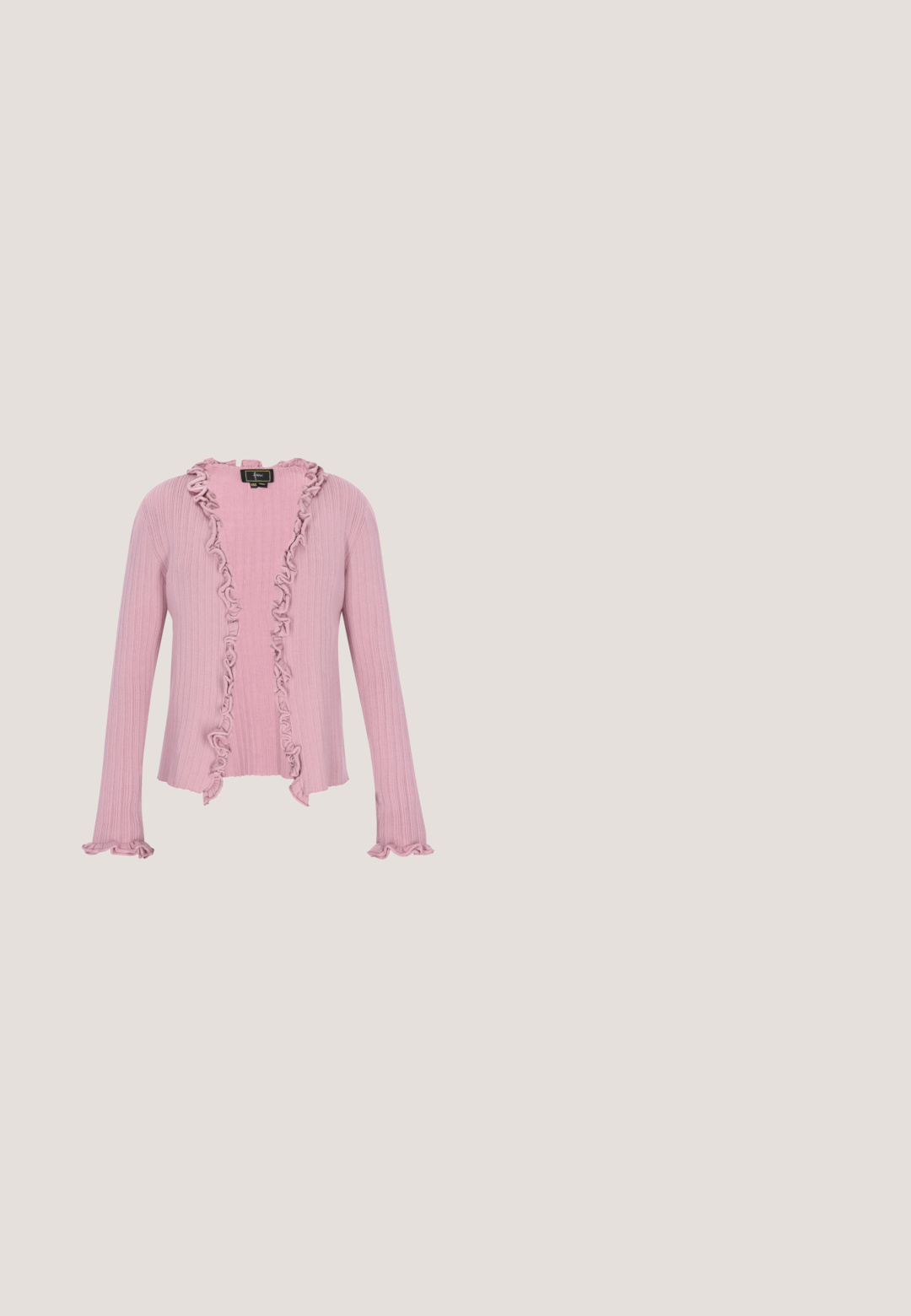 Rosa ribbet cardigan med en rynket kant langs udskæringen og manchetterne. Lange ærmer med en tætsiddende design. Blød tekstur.; Lyseblå bluse med V-hals og rynket frontdetalje. Lange ærmer har elastiske manchetter, og stoffet ser glat og letvægtigt ud.; Lys lilla plisseret mininederdel med sølvnitter og snøredetalje ved taljen, glat stof med struktureret syning.; Lyserød læderhøjhælet sko med rundet tå, ankelrem og bølget kant. Har en slank blokhæle for støtte.; Rund lyserød håndtaske med hvidt og lyserødt hundefjæs med glitrende sløjfe og hjerteformede briller, et topgreb og en sidekvast lynlås træk.; Lyserød, blank hårtilbehør formet som en stor sløjfe, med en glat overflade og et tyndt bånd til at sikre den på plads.