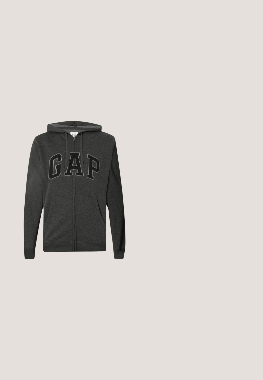 Haut à capuche zippé gris foncé avec poches avant, capuche réglable à cordon et grandes lettres "GAP" en noir surlignées sur la poitrine.; Veste matelassée noire sans manches avec col montant, fermeture éclair avant, deux poches latérales zippées et logo discret sur la poitrine sur fond uni.; T-shirt gris foncé à manches courtes avec un grand logo GAP texturé cousu sur la poitrine sur un fond uni.; Shorts noirs à taille élastique avec un cordon de serrage et le logo "GAP" imprimé près de l'ourlet gauche, présentés sur un fond uni clair.; Baskets basses noires avec une bande latérale à motif et des lacets noirs, flottant au-dessus d'un sol en béton poli près de blocs de verre.; Banane noire avec motif logo GUESS gris clair, deux poches zippées argentées et un petit patch triangulaire avec le logo GUESS.