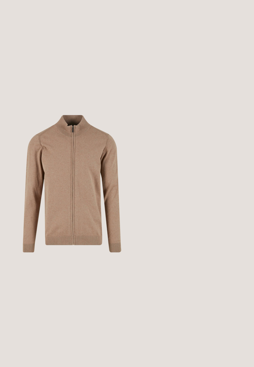Lysebrunt, langærmet zip-up sweater med høj krave samt ribbede manchetter og kant, vist fladt mod en hvid baggrund.; Puffervest med høj krave, der har et design i creme og sort farveblok. Letvægts, lynlås lukning og sidelommer. Glat tekstur.; Beige kortærmet t-shirt, lavet af blød bomuld, med rund hals og lige pasform. Enkel design uden mønstre eller accenter.; Slim-fit beige bukser med forlommer, bæltestropper og lukning med knapper, vist mod en hvid baggrund.; Brune ruskinds sneakers med beige snørebånd, hvid gummisål og en mørkeblå hælaccent. Har syede detaljer og et afslappet design.; Still Nordic STILLCLEAN - Toilettaske - brown