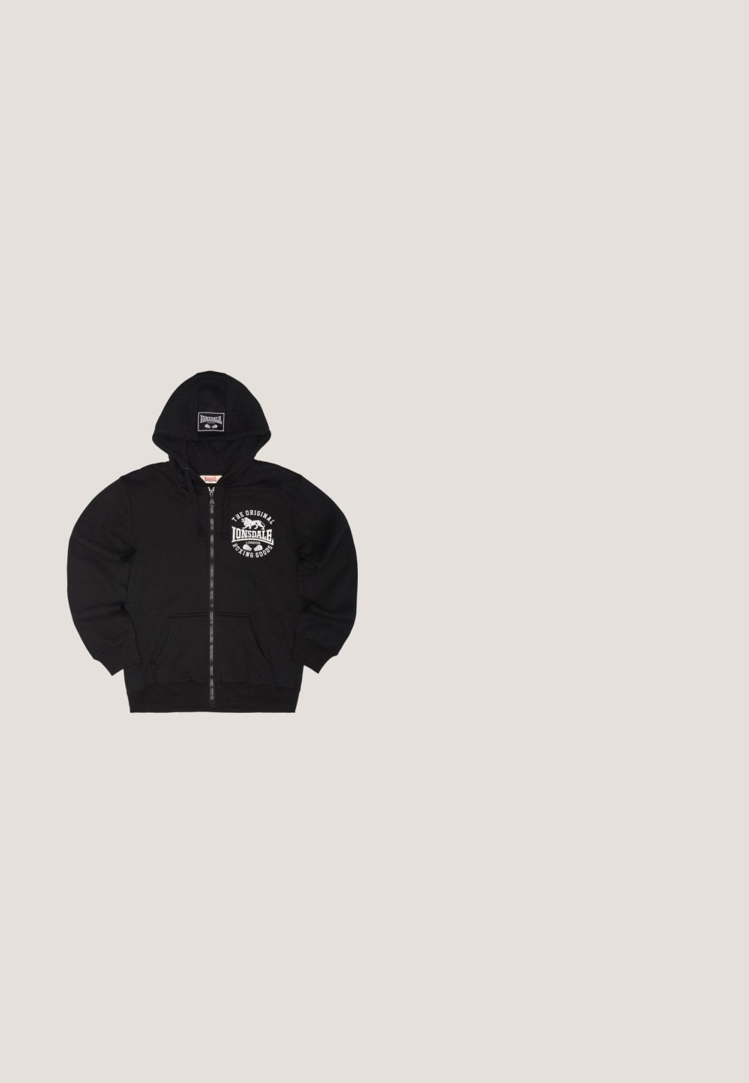 Musta vetoketjullinen huppari, jossa etutaskut ja huppu, valkoinen "Lonsdale London Boxing Goods" -logo rinnassa ja hupun kiristysnauhassa.; Mustat puuvillapaidat, joissa on pyöreä kaula-aukko, lyhyet hihat ja hillitty "DROPSIZE"-logo tummalla painatuksella edessä. Sujuva rakenne.; Musta urheiluShortsit, joissa on joustava vyötärönauha, valkoinen logo helman lähellä ja valkoinen "DNGRS"-teksti harmailla yksityiskohdilla sivuilla ja alaosissa.; Valkoiset korkeavartiset tennarit, joissa on musta swoosh, teksturoitu harmaa varvaskuppi ja litteä valkoinen pohja. Varustettu kuudella reiällä nauhoille ja ommelluilla yksityiskohdilla.; Timberland RECHTECKIG - Aurinkolasit - glänzend schwarz; Kulta metalli rannekoru linkitettyllä suunnittelulla ja suorakulmaisella soljella, jossa on musta yksityiskohta. Kaiverrettu logo "HILFIGER" soljessa.