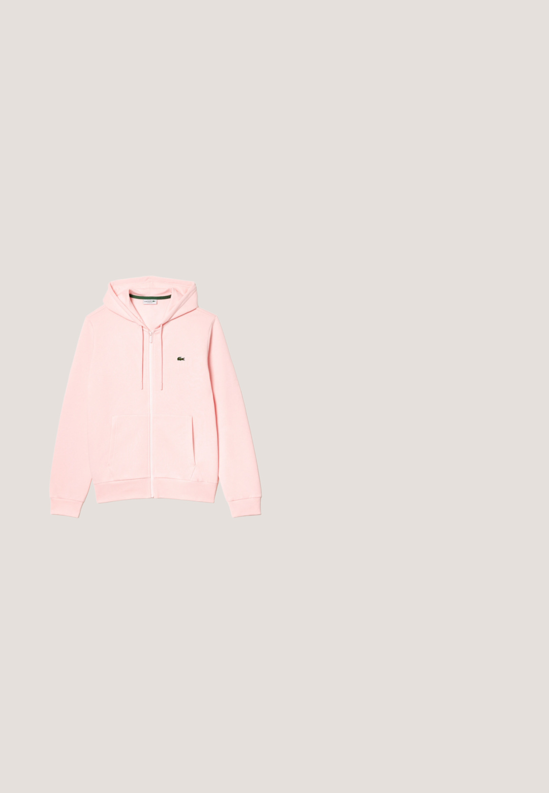 Lichtroze zip-up hoodie gemaakt van zachte stof, met een buidelzak, trekkoord capuchon en een klein groen logo op de borst.; Wit poloshirt met lichtblauwe horizontale strepen, korte mouwen, witte kraag, knoopsluiting met twee knopen en een groen krokodillenlogo op de borst.; Lacoste Trainingsbroek - rose; Witte sportieve schoenen met grijze accenten, bovenwerk van mesh en synthetisch materiaal, vetersluiting en een geprofileerde rubberen zool met looppatronen.; Lichtroze rechthoekige etui met zwarte rits en klein groen krokodillenlogo aan de voorkant tegen een effen achtergrond.; Zilveren kettingarmband met een groene krokodillenlogo bedel en een karabijnsluiting op een lichtgrijze achtergrond.