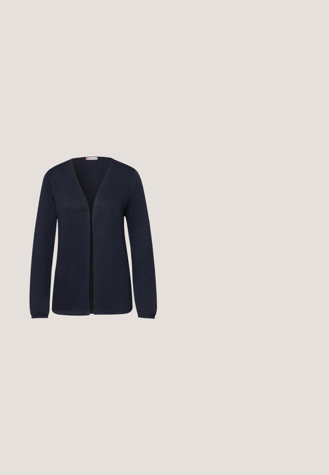 Marineblauwe open voorkant cardigan met lange mouwen en elastische manchetten, gemaakt van zachte gebreide stof.; Marineblauwe t-shirt met korte mouwen, gemaakt van katoen. Heeft een ronde halslijn en een relaxte pasvorm met zijsplitten voor betere bewegingsvrijheid.; s.Oliver EXTRA VAN EEN MIX - Legging - navy; Marineblauwe suède loafer met beige zool en decoratieve kwast aan de bovenkant, zijaanzicht op een witte achtergrond.; Zwarte leren handtas met twee handvatten, merknaam in goudkleur "Gian Marco Venturi," en een hartvormig geperforeerd ontwerp aan de voorkant.; Ronde oorbellen met diepblauwe lapis lazuli stenen, gezet in goudkleurig metaal. Glad oppervlak met subtiele vlekjes en een gepolijste afwerking.