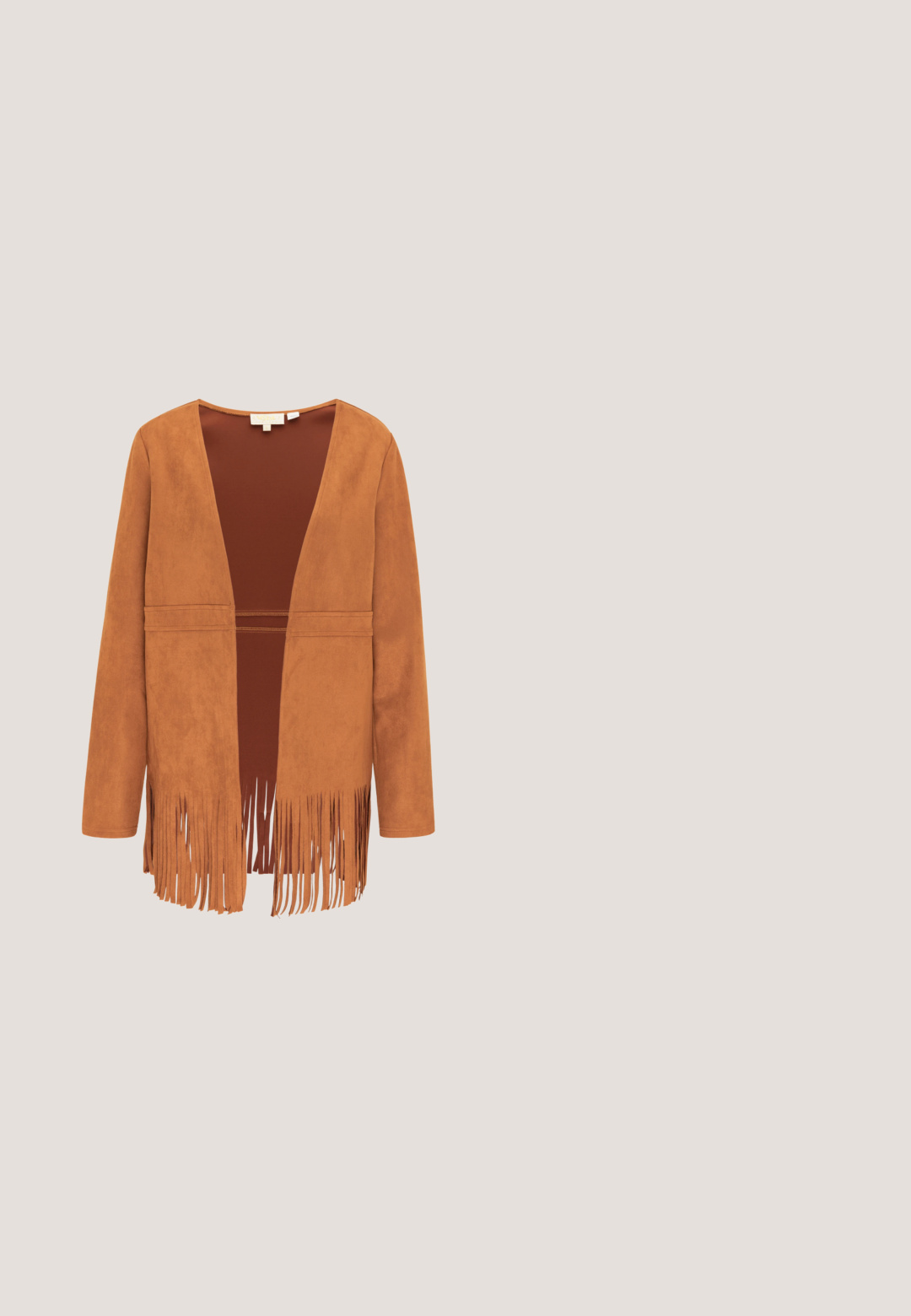 Bruine suède open-front jas met lange mouwen en franjes langs de onderzoom en randen.; New Look WAVE STITCHY TIE - Bodywarmer - cream; Blouse met een gathered halslijn en korte mouwen; heeft een bloemig paisleypatroon in oranje, wit en gouden tinten, met een getailleerde taille.; Blauwe denim maxi-rok met een voor-invertpleat, riemlussen, knoop- en ritssluiting, en vervaagde wasdetails.; Bruine leren enkellaars met geborduurde bloemen, decoratieve studs, gerimpelde stoffen rand en een sierlijke zwarte blokhak met patroon.; Bruine leren schoudertas met een metalen gesp en lange franjes die aan de onderkant en zijkanten hangen.