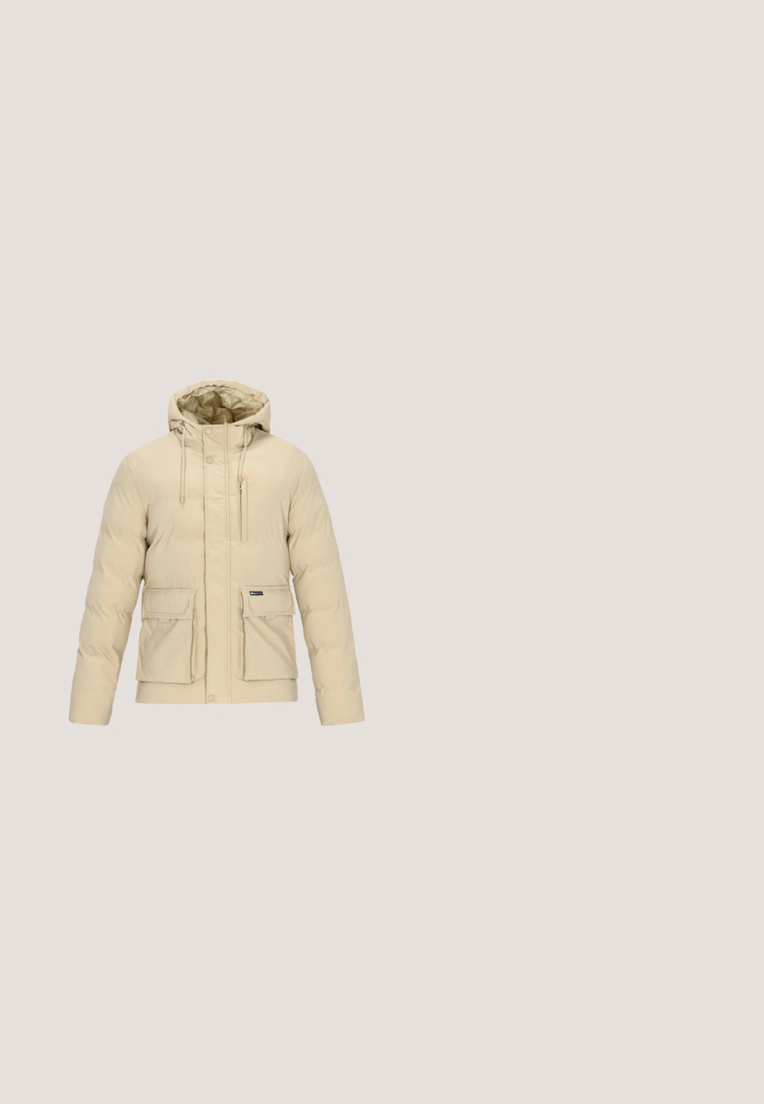 Beige dunjakke med hætte, der har lynlås foran, to store forlommer og elastiske snore til justerbar pasform.; Lys beige sweater lavet af blødt strikstof, med rund halsudskæring og lange ærmer, samt ribbede manchetter og kant.; Beige kortærmet T-shirt med rund hals og en lille sort mærkat nederst på kanten mod en hvid baggrund.; Mørkeblå denim jeans med lige ben-design, der har fem lommer, subtile falmninger og orange syninger, der fremhæver sømmene.; Brune læder ankelstøvler med en glat overflade, afrundet tå, sorte snørebånd og en struktureret gummisål. Har et lille logo på siden.; Sort rektangulær taske med en glat nederste halvdel og en tekstureret øverste halvdel. Har lynlås og præget "JOOP JEANS"-logo.