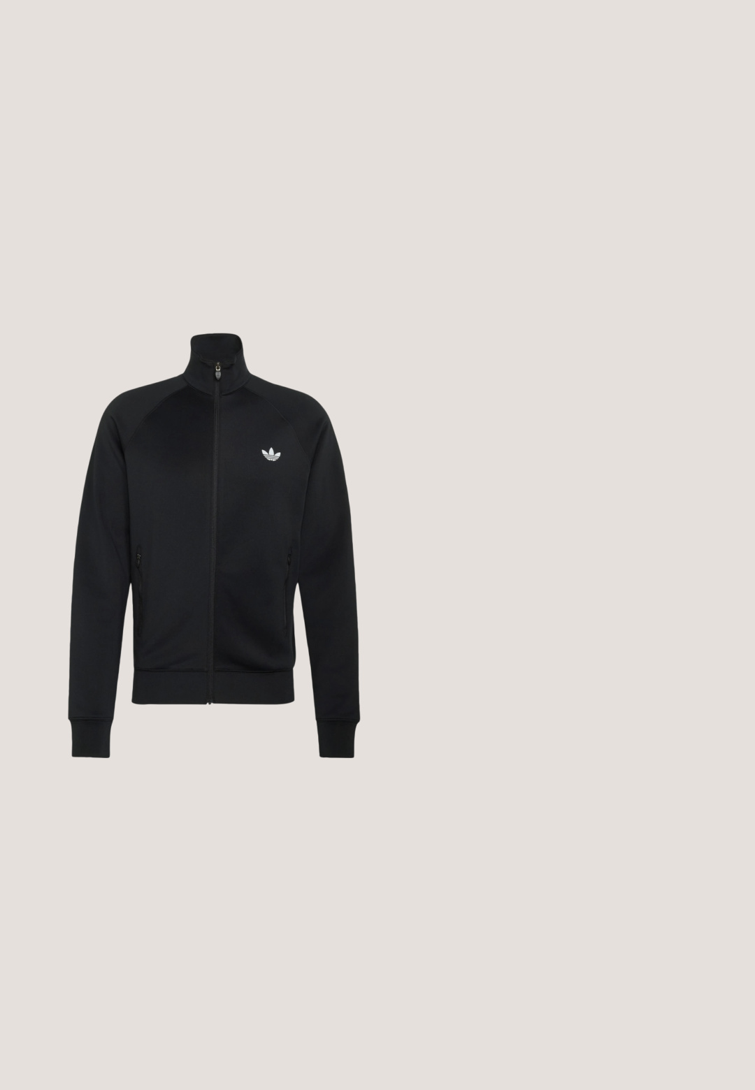 Chaqueta negra con cremallera, cuello alto, puños y dobladillo acanalados, bolsillos laterales con cremallera y pequeño logo blanco de Adidas en el pecho izquierdo.; Camiseta atlética blanca de manga corta con detalles plateados, presenta un cuello redondo y un logo de Adidas en el pecho. Fabricada con tela que absorbe la humedad.; Pantalones deportivos negros hechos de tela ligera, con franjas laterales blancas, cintura elástica y puños ajustables en los tobillos.; Zapato deportivo negro con tres rayas blancas en el lateral, parte superior de malla, suela gruesa y cordones negros mostrado desde el lado izquierdo.; adidas Performance SPORT - Gafas de sol - nero verde; Mochila negra con cordón y logo blanco de Adidas centrado en el frente, con una tela simple y lisa y cierre superior ajustado.