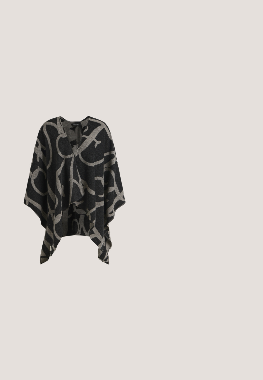Poncho noir et gris avec des motifs abstraits de grandes lignes bouclées et un style drapé ouvert à l'avant, présenté sur un fond clair uni.; Robe noire transparente avec des manches trois quarts. Présente des appliqués floraux au niveau des poignets et de l'ourlet, ajoutant une touche de texture.; Chaussure à talon slingback noire avec un avant pointu, une surface texturée et un petit talon carré. Présente des détails décoratifs le long de la tige.; Lunettes de soleil noires avec des verres dégradés gris, grande forme angulaire, accents en métal doré sur la branche, et finition mate sur les montures.; Pochette noire à finition satinée, avec un nœud métallique texturé en détail. Comprend une bandoulière chaîne pour des options de port polyvalentes.; Boucles d’oreilles pendantes ton or avec motifs floraux en cristal rose et clair et fermoirs à levier sur fond blanc.