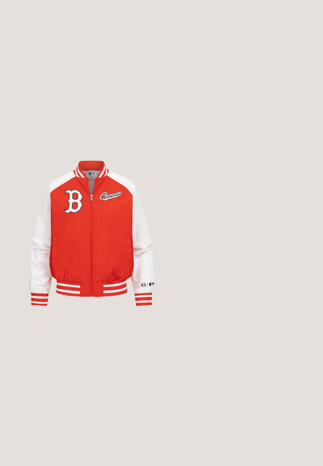 Rød og hvid baseballjakke med lynlås foran, stor "B" på venstre bryst, "Champion" tekst på højre bryst og stribede manchetter og krave.; Afskåret sweatshirt med rød rund hals og lange ærmer. Har marineblå og hvide farveblokke samt en snor i kanten.; Rød bomulds t-shirt med korte ærmer og boxy fit. Har "RED BULL RACING" tekst på venstre ærme og et mærke på bunden.; Røde atletikshorts med elastisk talje og hvidt "LM" logo på nederste højre side.; Hvide sneakers med en rød swoosh, blå detalje på sålen og hvide snørebånd. Tekstureret overdækning med stitched detaljer. Klassisk design.; Rød skuldertaske i læder med sølv lynlås, dekorativ rød fletbue med hjertevedhæng og lille rektangulært metallogo.