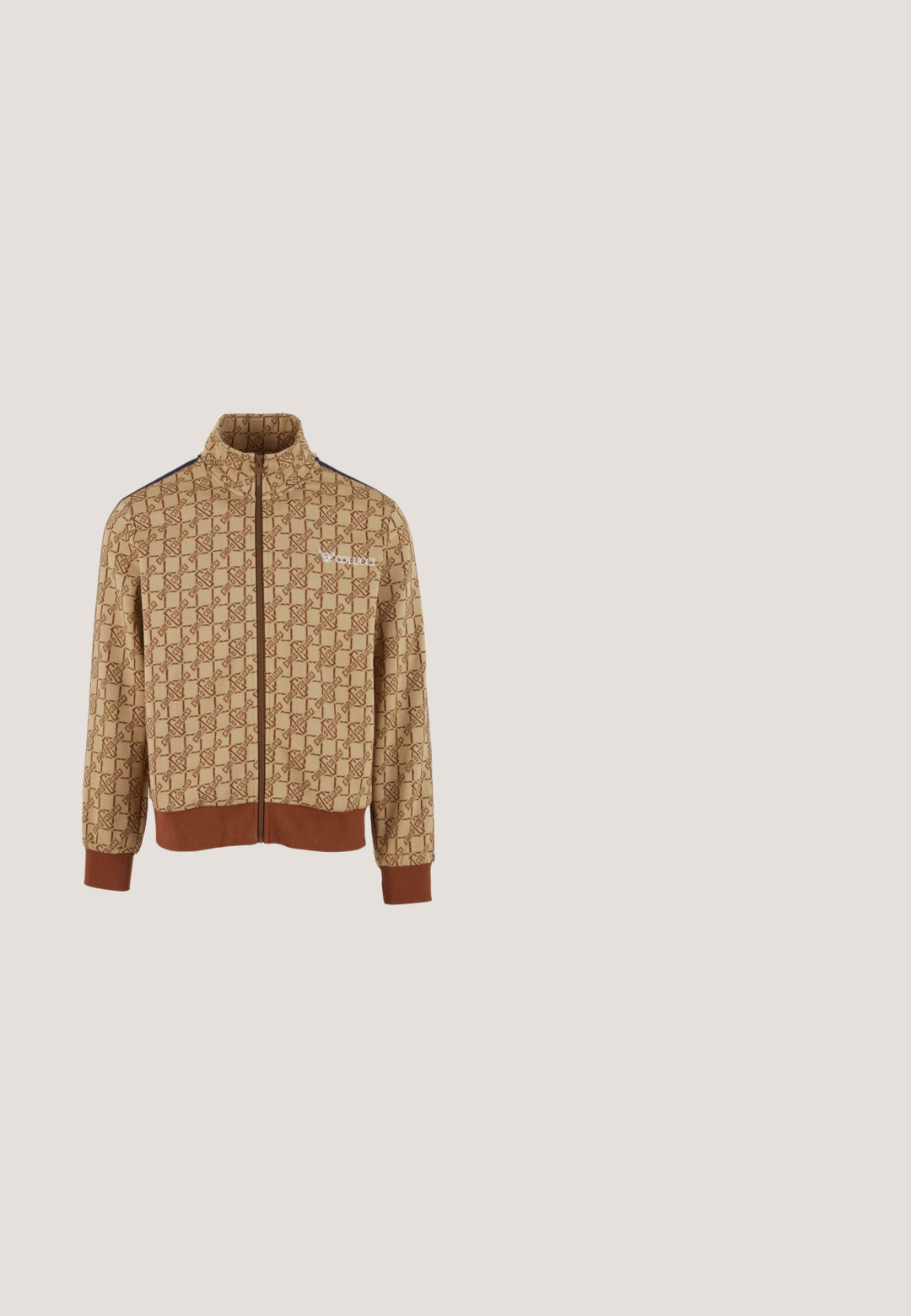 Bruine en beige ritsjack gemaakt van textuurstof, met een herhalend geometrisch patroon en geribde manchetten en onderrand.; Grijs capuchontrui met een voorzak, voorzien van een zwart logoontwerp op de linkerborst. Zachte textuur, ribbelmanchetten en onderrand.; Witte katoenen t-shirt met een ronde hals, korte mouwen en een grafische print met "Adidas" en "Los Angeles" in het groen.; Lichtgrijze joggingbroek gemaakt van zachte stof, met een elastische tailleband en boorden, en een subtiele logo-detail aan de zijkant.; Beige suède sneaker met een gestructureerde gumrubberen zool. Heeft platte veters, een afgeronde neus en subtiele branding aan de zijkant. Licht gepolsterde kraag.; Metalen zonnebril met een zilveren frame en groene lenzen. Ovale vorm met gestructureerde accenten op de pootjes. Lichtgewicht ontwerp.