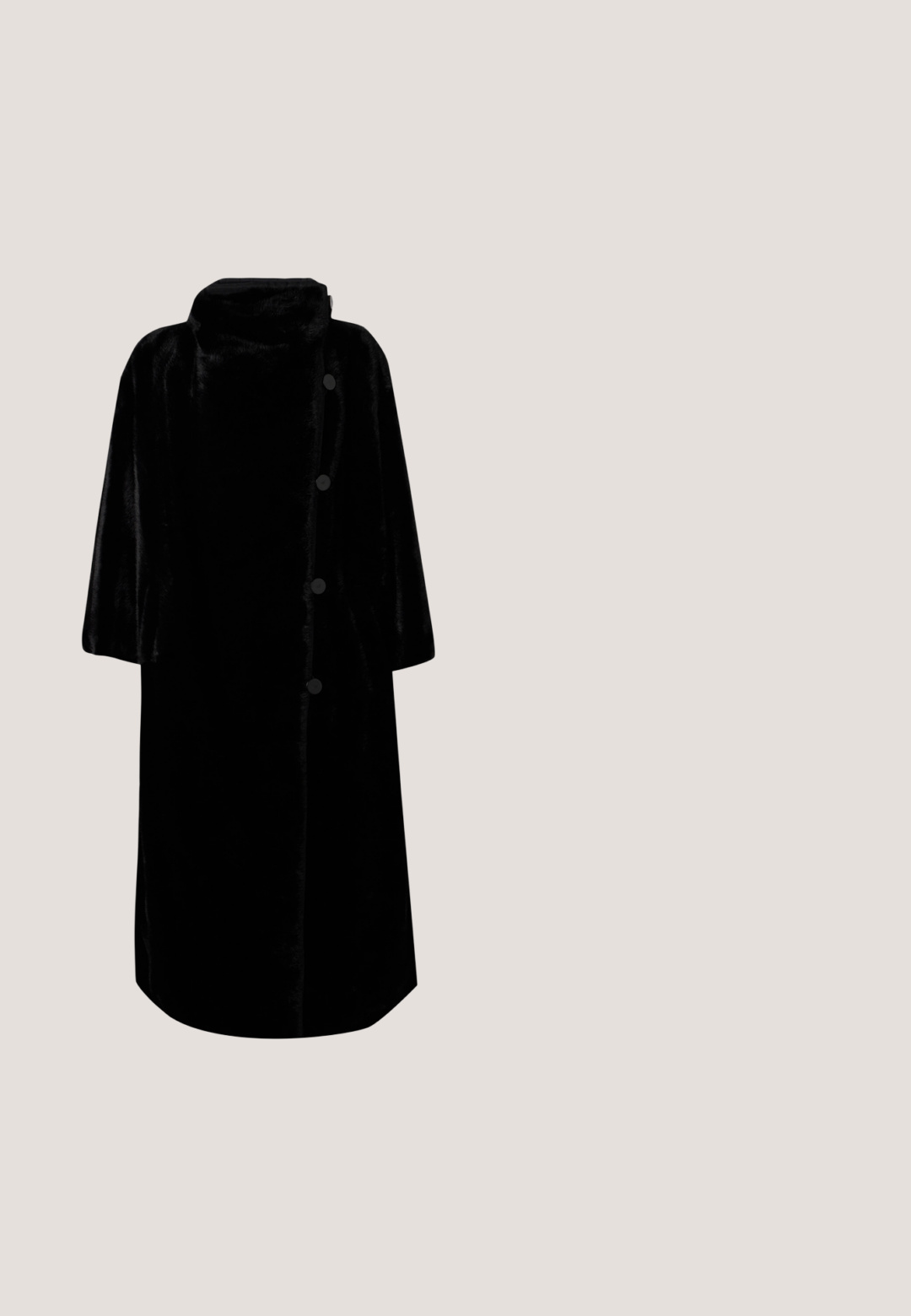 Abrigo largo negro de piel sintética con cuello alto y cuatro botones laterales, exhibido sobre un fondo claro y liso.; Conjunto negro de dos piezas que incluye un top corto de un solo hombro y una falda de cintura alta con un detalle retorcido y una abertura lateral. Tejido suave.; Zapato de charol negro con punta afilada y un tacón de aguja delgado. Textura suave con un acabado brillante y un diseño minimalista.; Gafas de sol negras estilo ojo de gato con lentes oscuras; detalles metálicos plateados en las patillas adornadas con elementos decorativos. Montura de plástico suave.; Bolso de mano de cuero negro con textura recogida, cierre de broche metálico y logo en relieve sutil en el frente. Forma redondeada.; Par de pendientes de metal plateado con forma de letra M angular y postes redondeados sobre un fondo blanco.