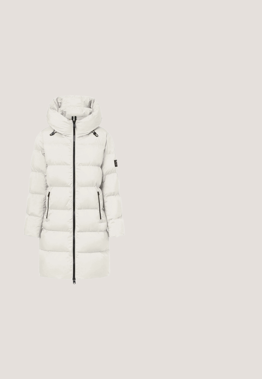 Abrigo de invierno blanco acolchado con un alto cuello, cremallera frontal completa y dos bolsillos laterales con cremallera. Presenta una textura suave y acolchada.; Jersey de manga larga en blanco y negro con cremallera frontal hasta la mitad y cuello alto, con cuerpo negro y mangas blancas.; Sudadera atlética negra de manga larga con Media cremallera, tejido texturizado, capucha ajustable y franjas reflectantes en las mangas. Presenta un logotipo en el pecho.; Leggings negros de talle alto y largo completo con una tela lisa y elástica y un ajuste ceñido, mostrados sobre un fondo blanco.; Zapato de senderismo impermeable negro con paneles de malla, suela texturizada, puntera redonda y cordones reflectantes. Presenta un logo y una lengüeta en el talón.; Riñonera negra hecha de material suave y resistente al agua, con un cuerpo rectangular, correa ajustable y un parche de logo en la parte frontal.