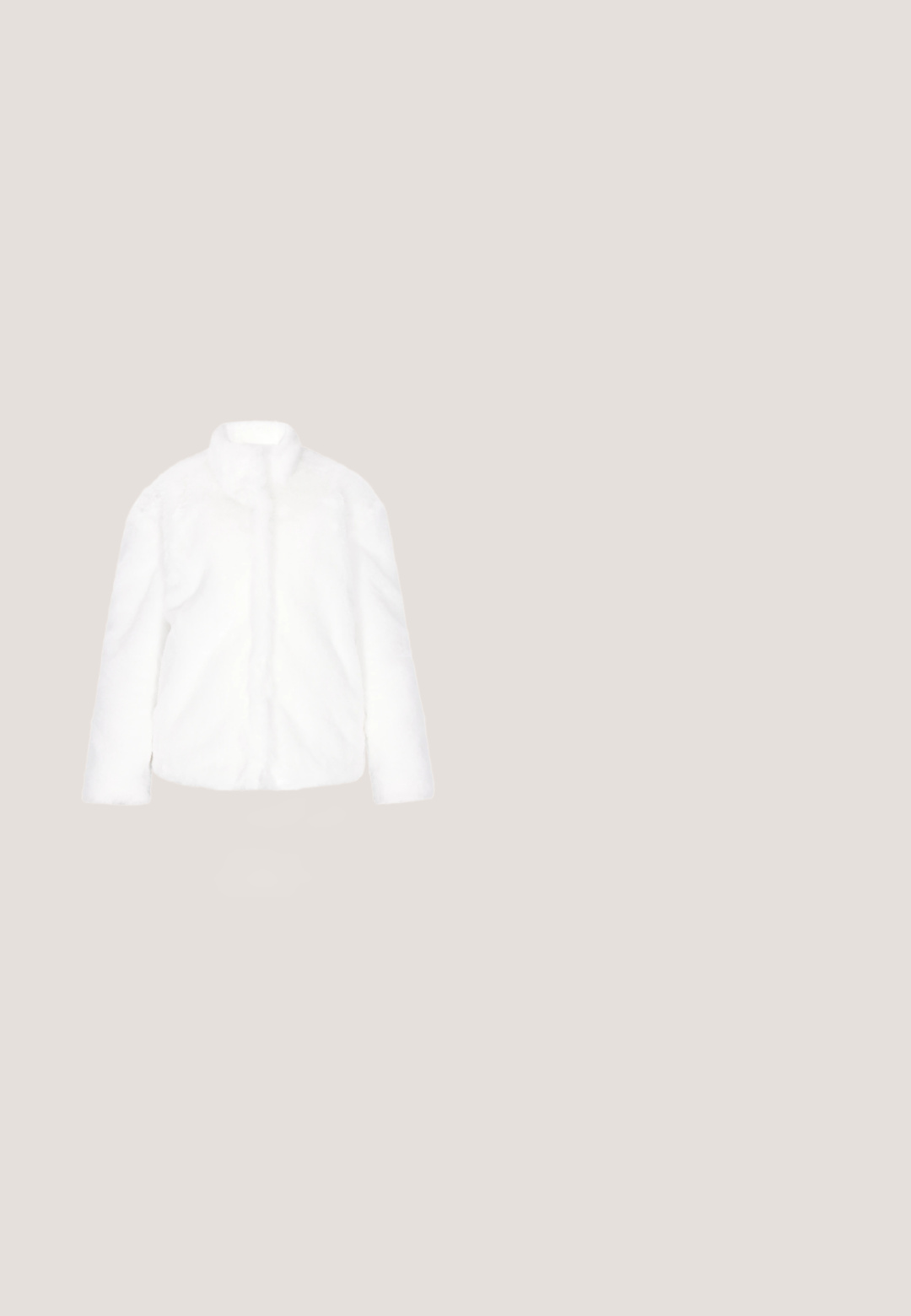 Witte faux fur jas met lange mouwen en een rechtopstaande kraag, weergegeven op een effen witte achtergrond.; Lang witte jurk met een V-hals, een aansluitende taille en een vloeiende rok. Heeft lange doorschijnende mouwen en een ritssluiting op de rug. Soepele textuur.; Witte hoge hak schoen met een spitse neusontwerp, van leer, verstelbare enkelband versierd met rhinestones en een slanke stiletto hak.; Witte doorschijnende rechthoekige zonnebril met verloopglazen en dunne metalen pootjes, gebrandmerkt Michael Kors op het glas en de poot.; Witte rechthoekige handtas met korte handvat en zilverkleurige kettingriem, gladde afwerking en metalen sluiting bovenop.; Oorknopjes met goudkleurige afwerking en een afgerond ontwerp bezet met heldere rhinestones, die een sprankelend, gestructureerd oppervlak creëren.