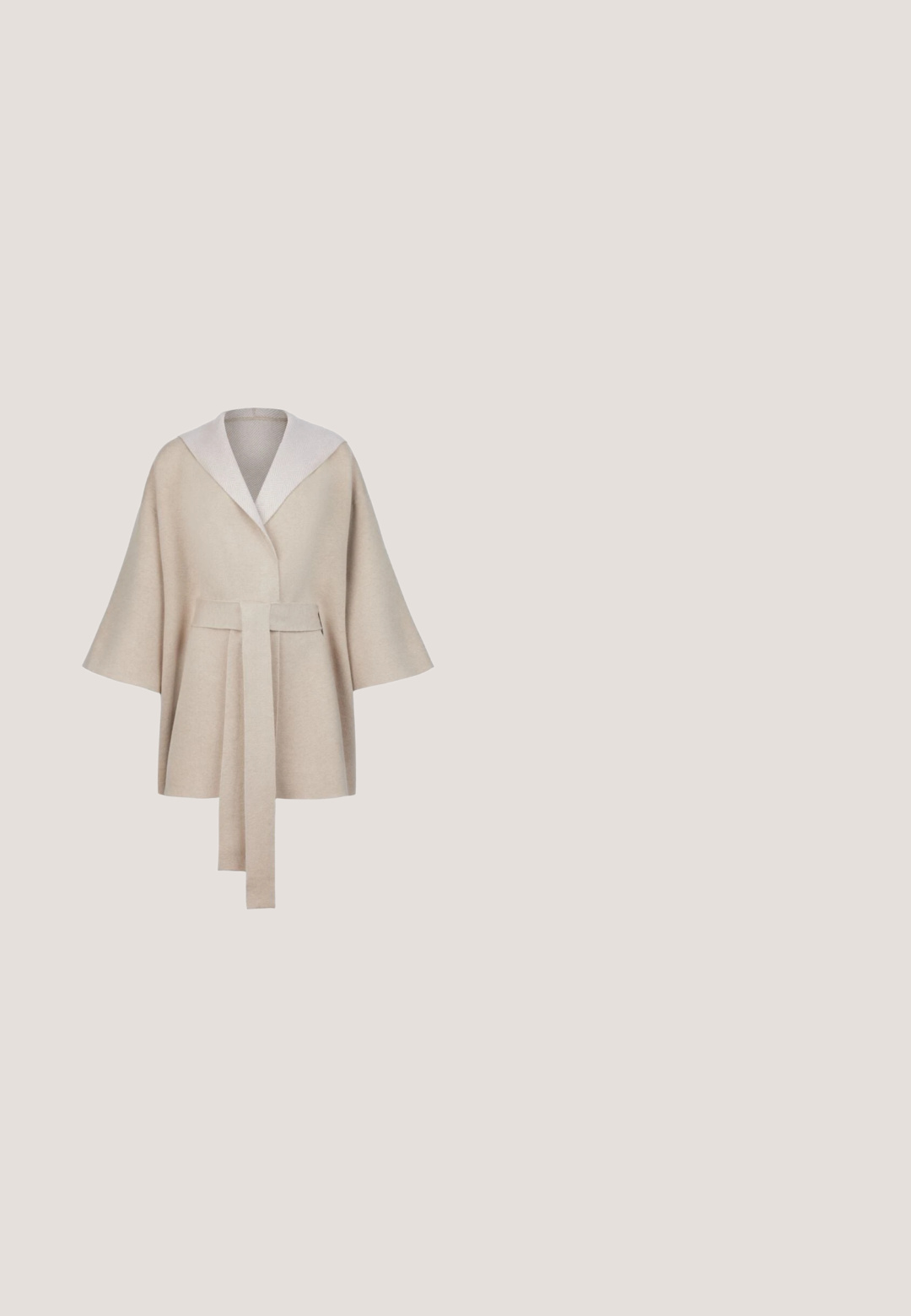 Cape en laine beige avec larges manches, grand col à motif chevrons et ceinture en tissu assortie nouée à la taille.; Pull marron, en peluche, fabriqué dans un matériau doux, avec un col rond et des manches longues. Design simple et court sans motifs ni accents visibles.; Pantalon large marron foncé à texture lisse sans poches ni fermetures visibles, présenté sur fond blanc.; Bottines en cuir de serpent avec un bout pointu, finition brillante, couleurs neutres beige et marron, petit talon noir et motif texturé.; Lunettes de soleil en écaille de tortue avec un design géométrique, lunettes teintées marron foncé et montures épaisses. Les bords présentent des découpes angulaires pour une forme distincte.; Sac fourre-tout en faux cuir marron avec un motif croco, deux poignées courtes et une bandoulière amovible. Forme rectangulaire avec une fermeture éclair.