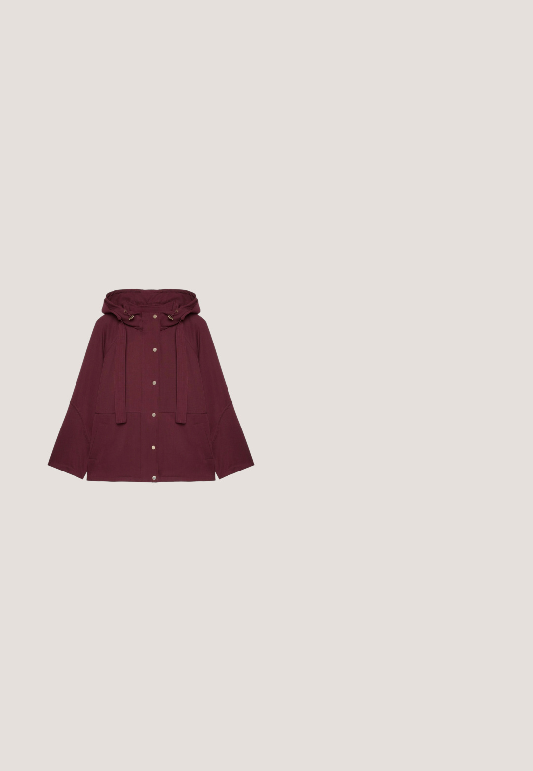 Veste à capuche marron avec boutons-pression à l'avant, cordons de capuche réglables, manches longues larges et deux poches avant.; Top rouge à manches courtes avec col rond et petite poche pailletée sur la poitrine gauche.; Pantalon capri en denim bleu avec un design ajusté, deux poches avant et un ourlet retroussé. Le tissu a une texture lisse avec un léger effet délavé.; Chaussure Mary Jane en cuir verni rouge avec deux brides à boucles et talon bloc sur un fond clair uni.; Sac bandoulière en cuir rouge avec rabat avant, fermoir doré et bandoulière réglable posé à plat sur un fond blanc.; Boucles d'oreilles dorées avec perles marbrées rouges et anneaux texturés. Comprend deux styles : des designs incurvés et un accent de perle, tous avec une finition brillante.