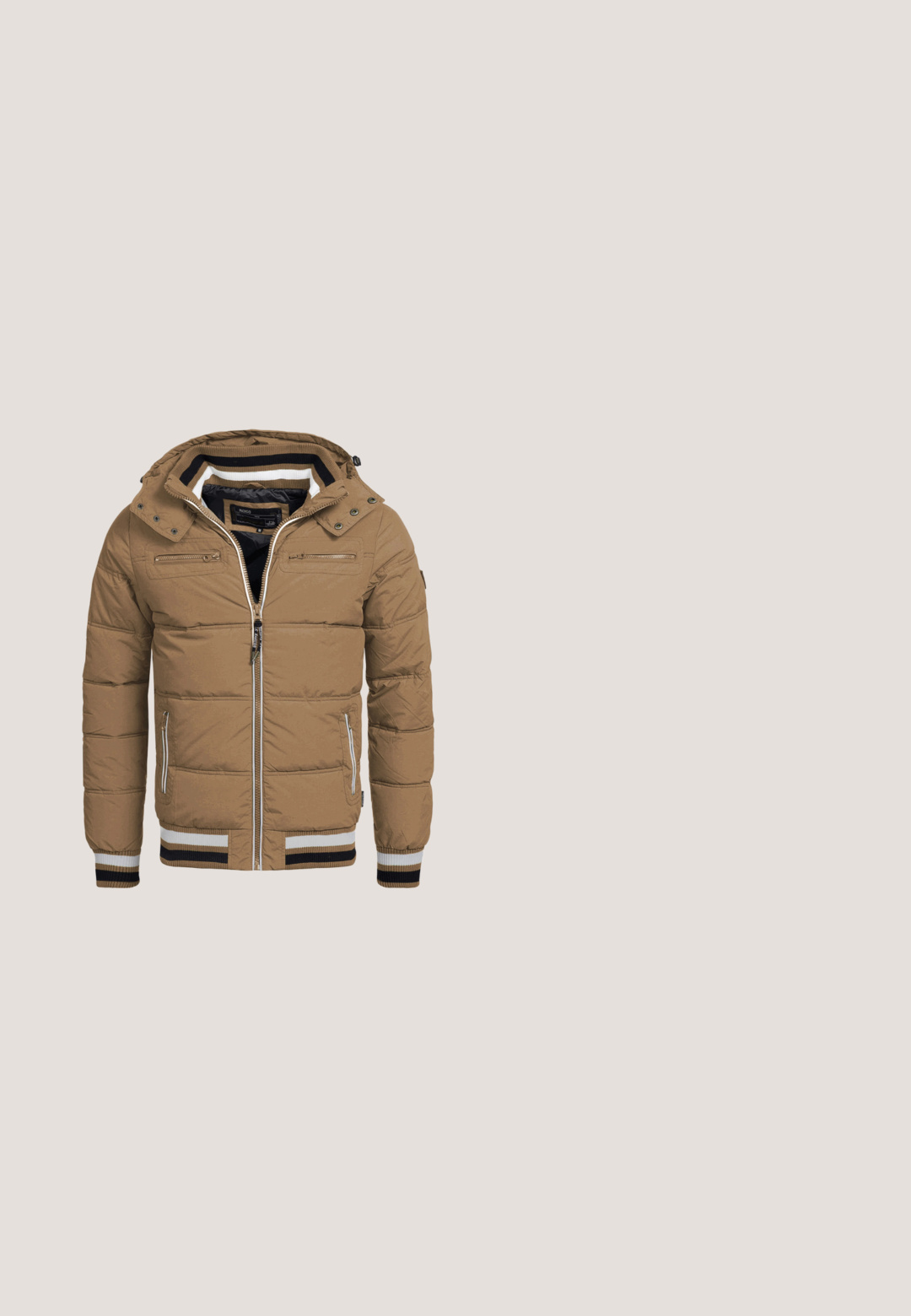 Chaqueta de abrigo marrón con capucha, cierre frontal, puños acanalados a rayas y dos bolsillos en el pecho con cremallera. Tejido tejido con textura acolchada.; Sudadera con capucha azul marino hecha de tela suave, con texto bordado en naranja "PME LEGEND AMERICAN CLASSIC" acompañado de un diseño de alas y un bolsillo frontal.; Chaqueta utilitaria beige con cremallera frontal, dos bolsillos en el pecho, cuello puntiagudo y mangas largas. Fabricada con un tejido duradero y texturizado.; Vaqueros Wrangler azul oscuro con cinco bolsillos, cierre de botón y un sutil desgaste en los muslos y rodillas delanteras.; Botín de cuero marrón con un collar de textil azul y forro de felpa, que cuenta con una cremallera lateral, cierre con cordones y suela de goma texturizada.; Bolso bandolera marrón con correa de tela marrón oscuro ajustable y detalles de cuero, con cierre de cremallera y logo ALDO en el frente.