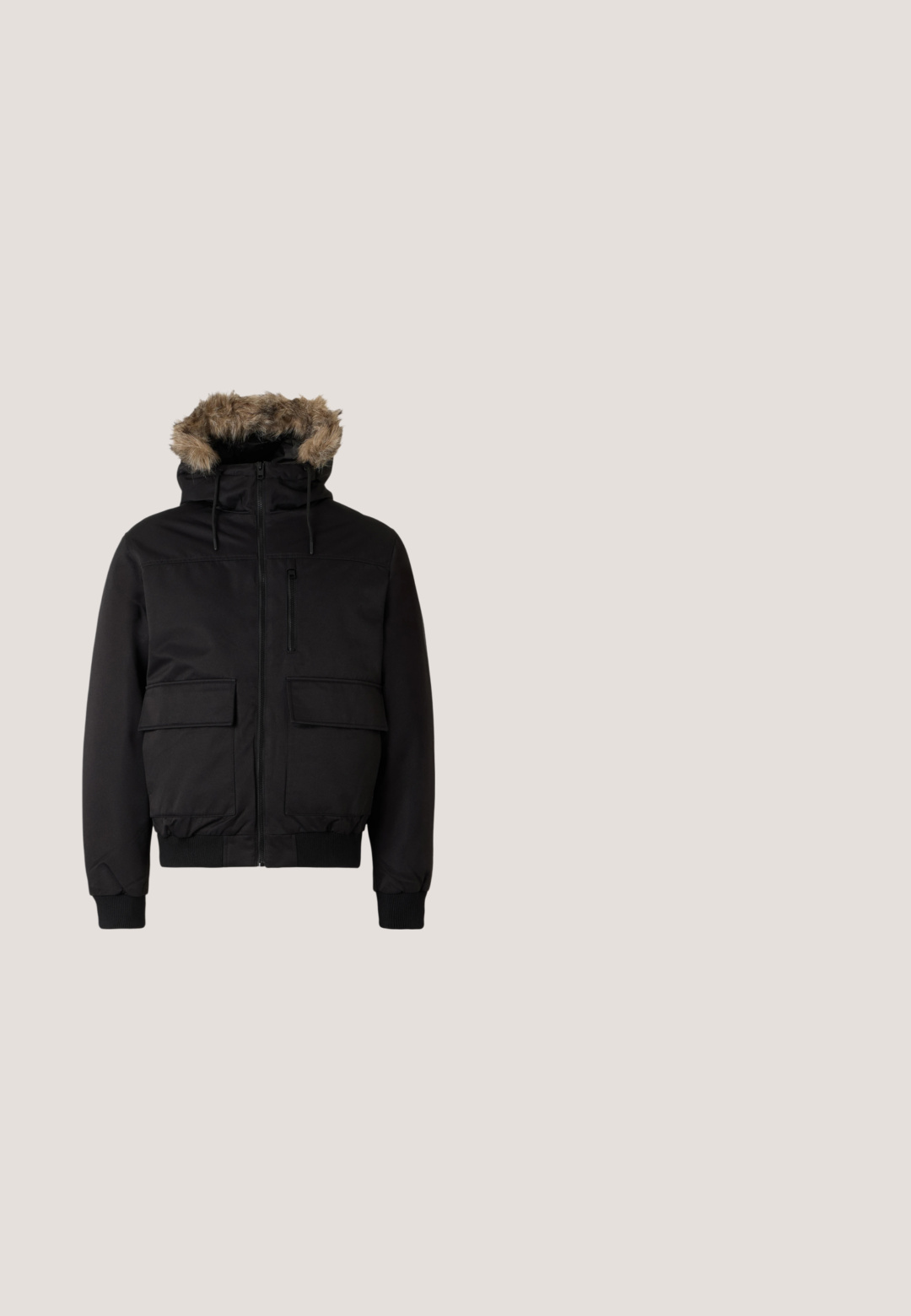 Schwarze Kapuzenjacke aus strapazierfähigem Material, mit einer mit Kunstfell gefütterten Kapuze, Frontreißverschluss und zwei großen Vorderaschen.; Schwarzer Strickpullover mit langen Ärmeln und Rundhalsausschnitt. Dezente Textur und ein kleines Logo-Detail auf der Brust. Klassisches und vielseitiges Design.; Langärmliges, dunkelgraues Hemd mit Knöpfen aus Baumwollmischung, das über zwei Brusttaschen und ein klassisches Kragendesign verfügt.; Schwarze Jeans aus Denim mit geradem Schnitt, ausgestattet mit fünf Taschen, einem Knopfverschluss und dezenten Stickdetails an den Nähten.; Schwarze Lederstiefeletten mit runder Zehenpartie, sechs Ösen für die Schnürsenkel und einer dicken, strukturierten Sohle mit tiefen Rillen.; Schwarze Leder-Umhängetasche mit zwei Reißverschlussfächern, einer Vordertasche mit Klappe und verstellbarem Stoffriemen auf weißem Hintergrund.