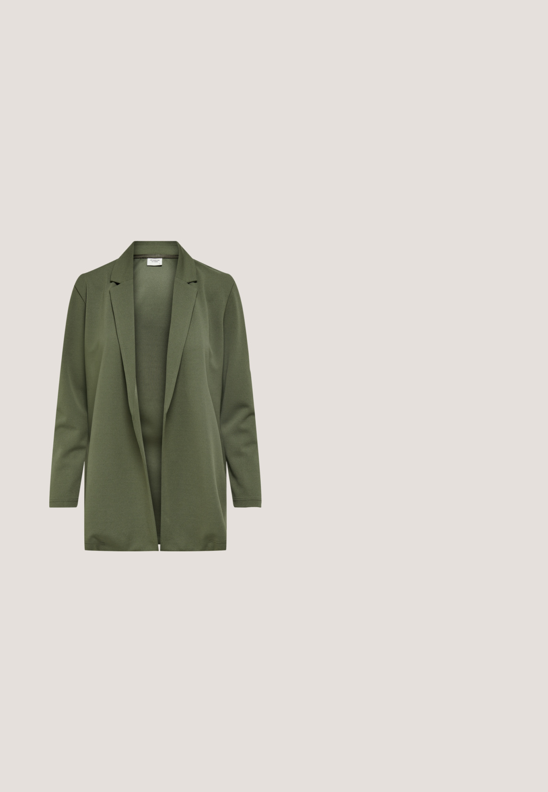 Oliven grøn blazer med en afslappet pasform, med slag, åben front og lange ærmer lavet af et glat, strækbart materiale. Ingen lukninger.; Mørkegrøn kortærmet bluse med rund halsudskæring og lynlås bagpå, lagt fladt på hvid baggrund.; Sorte højtaljede skinny jeans med forreste knap, bæltestropper og fem-lomme design, vist mod en hvid baggrund.; Leopardprint højhælede sko med spids tå, blank finish og stilettehæl. Har en glat tekstur og åben bagdesign.; Beige og sort zebra print skuldertaske med buet bund og enkelt sort håndtag, fotograferet mod en ensfarvet hvid baggrund.; Guld øreringe med snoet design og små indbyggede krystaller, vist på hvid baggrund.