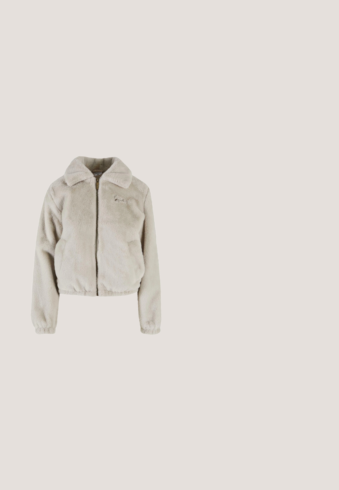 Licht beige ritsjack van nepbont met een kraag, elastische zoom, zijzakken en subtiele logo-details op de borst.; Korte beige hoodie gemaakt van zacht stof met ribgebreide accenten. Heeft een capuchon en een borduring aan de voorkant met de tekst "KARL KANI EST. 1989."; Karl Kani RETRO BLOCK CROP  - T-shirt print - offwhite lightsand; Beige cargobroek gemaakt van lichtgewicht materiaal, met een knoopsluiting, zijzakken en verstelbare hems voor een relaxte fit.; Witte sportschoen gemaakt van glad synthetisch materiaal. Bevat getextureerde accenten, metallic gouden details, vetersluiting en een gevoerde zool.; Beige nylon schoudertas met twee zakken, reliëflogo, verstelbare schouderband en hardware in goudkleur. Glad textuur met subtiele glans.