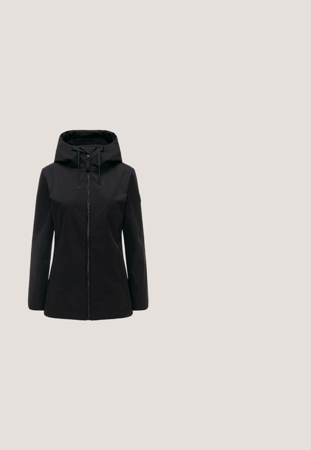 Schwarze Kapuzenjacke für Damen mit Reißverschluss vorne und Kordelzugkapuze, mit figurbetontem Schnitt und langen Ärmeln.; Schwarz-weiß gestreiftes Langarmoberteil mit einem U-Ausschnitt. Aus weichem, dehnbarem Stoff gefertigt, mit bequemer Passform und gerippten Bündchen.; Graue Jeans im Schlagstil aus gewaschenem Denim mit fünf Taschen und einer Knopfverschlusstelle an der Taille. Weiche Textur mit sichtbaren Nähten.; Schwarze Leder-Ballettschuhe mit einer runden Spitze, glatter Textur und einem leicht elastischen Rand für zusätzlichen Komfort. Gummisohle für besseren Halt.; Schwarze Leder-Hobo-Tasche mit glatter Textur, abgerundetem Oberteil, verstellbarem Schultergurt, dekorativem Quasten und Front-Reißverschlussfach.; Schwarzes verstellbares Kordelarmband mit einem kleinen silbernen Unendlichkeitssymbol und einem runden Silberanhänger mit Herzgravur.
