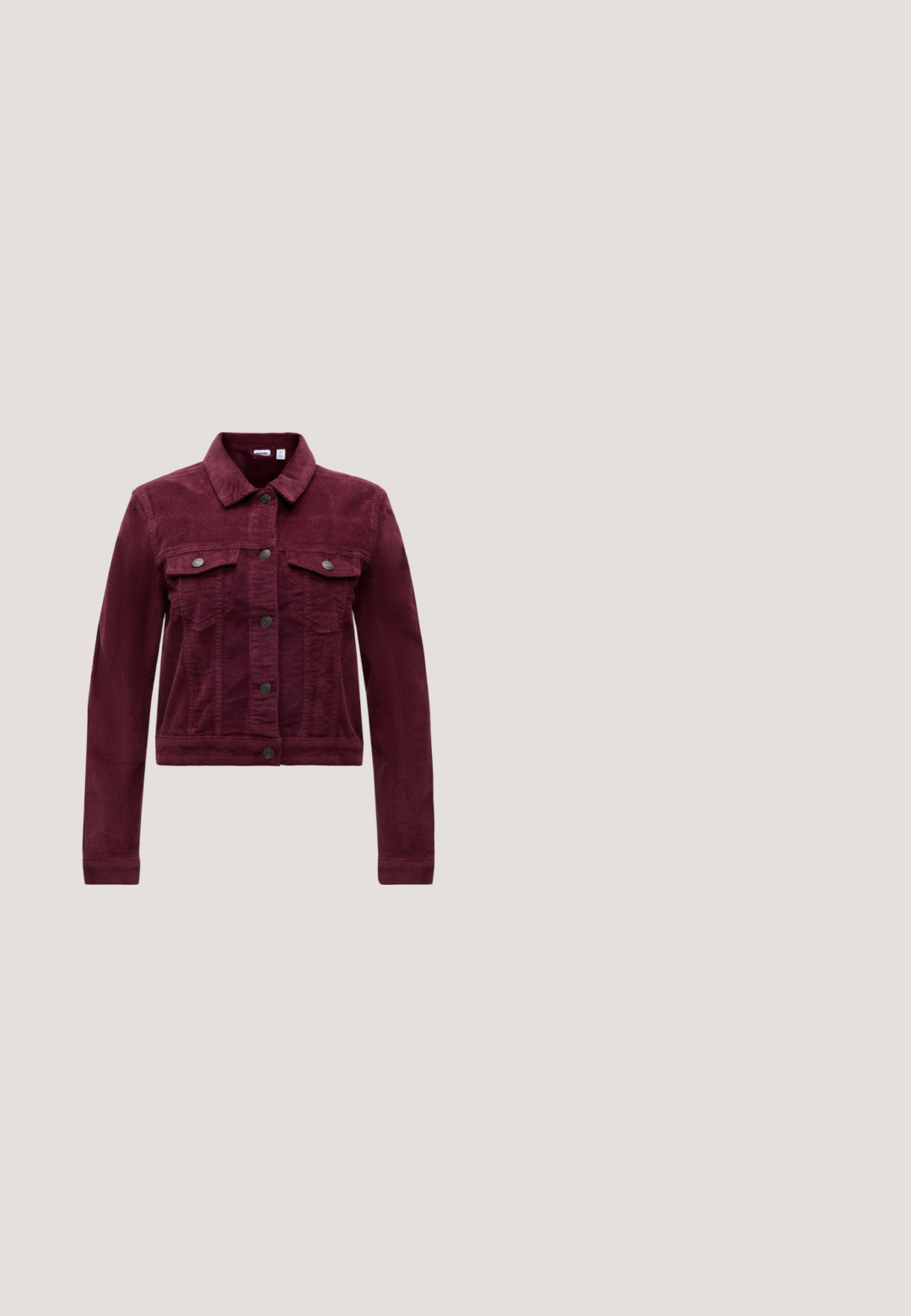 Donkerrode corduroy jas met knoopsluiting, twee borstflapzakken, lange mouwen en een klassieke kraag op een effen lichte achtergrond.; Donkergrijze jurk met lange mouwen van textuurstof, voorzien van een kraag en een drieknoopsluiting met een rechte snit tot aan de zoom.; Zwart leren laarzen tot de knieën met een glanzende afwerking, ronde neus, dikke plateauhak en decoratieve achterkantlus.; Cat-eye zonnebril met een glanzend donker tortoise-shell plastic frame, uitgerust met gebogen armen en heldere lenzen. Minimale branding aan de zijkant.; Kleine rechthoekige bordeauxrode handtas met gestructureerde afwerking, korte handgreep en afneembare schouderriem op een effen lichte achtergrond.; Zilverkleurige stervormige oorringen met een gladde, gepolijste afwerking op een effen witte achtergrond.
