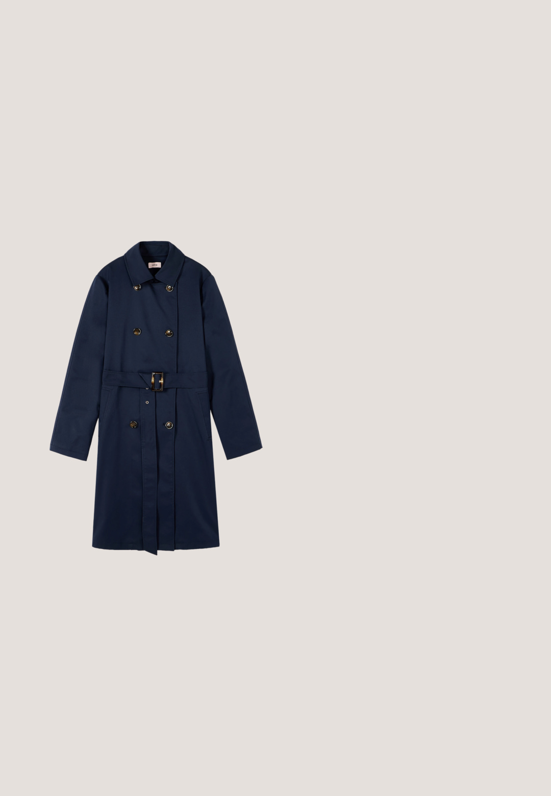 Marineblauer doppelt geknöpfter Trenchcoat mit Kragen, schwarzen Knöpfen, langen Ärmeln, Seitentaschen und passendem Gürtel mit rechteckiger Schnalle.; Marineblauer Jumpsuit mit kurzen Ärmeln, Wickeloberteil mit V-Ausschnitt, breitem Taillenbund und weit geschnittenen Hosenbeinen.; Marineblaue Pumps aus glattem Leder mit spitzem Zehenbereich und schlankem Absatz. Einfaches Design ohne zusätzliche Verzierungen.; Schwarze und schildpattfarbene Sonnenbrillen verfügen über übergroße quadratische Rahmen, gradient graue Gläser und elegante schwarze Bügel mit goldenen Akzenten.; Schwarze Leder-Umhängetasche mit goldfarbenem Reißverschluss und verstellbarem Riemen, rechteckige Form, minimalistisches Design und glatte Textur.; DIAMANT L'ÉTERNEL Armband - yellow gold
