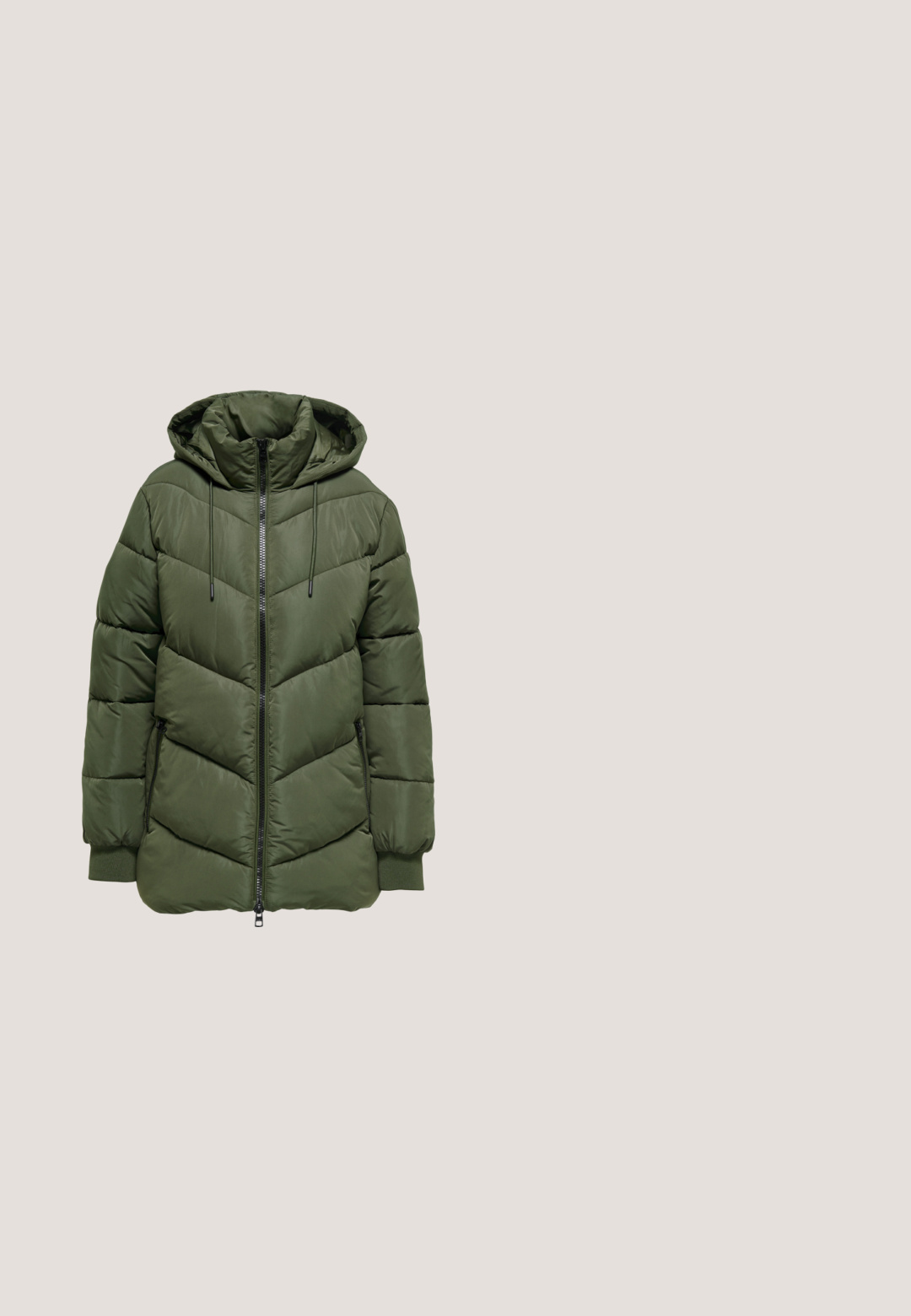 Groene gewatteerde winterjas met capuchon, voorrits, capuchon met trekkoord, met rits afsluitbare zijzakken en geribbelde manchetten.; Lichtroze lange mouwen cardigan met een diagonale knoopsluiting, geribbelde halslijn en zoom, en een zachte, licht doorzichtige textuur.; Lichtgroene wijde broek van zacht stof met een elastische tailleband en zonder zichtbare patronen of accenten. Rechte zoom bij de enkels.; Crème leren sneaker met drie donkere strepen, een bruine gumrubberen zool en een ronde neus. Voorzien van een opvouwbare tong met het label "SAMBA."; Zwarte totebag met een fluffy, textuurrijke bovenkant, een gladde onderkant en dubbele zachte handvatten. Voorzien van een driehoekig logo in zilver.; Rhinestone ster oorbellen met waterval franje, in een zilverkleurige tint en een glanzend, reflecterend oppervlak. Stervorm met ingewikkeld ontwerp.