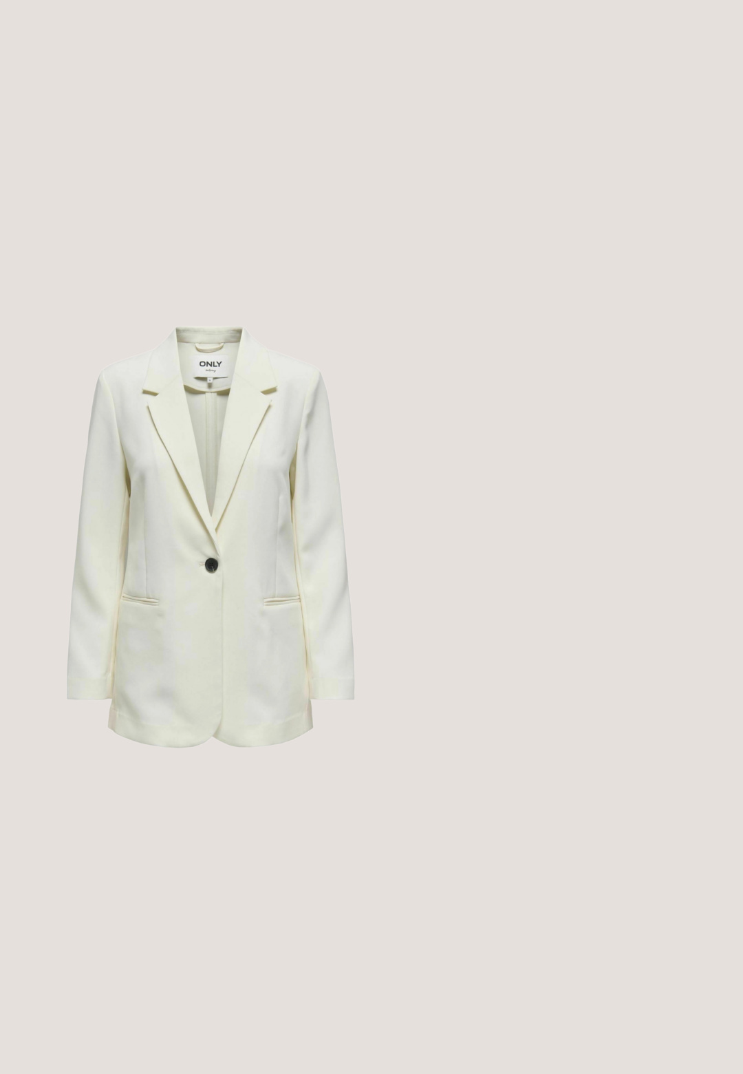 Lyst gul blazer med notched revers, enkelt sort knaplukning og to frontlommer. Glat stof og skræddersyet pasform.; Hvid kortærmet bluse med rund halsudskæring og puffede ærmer, med knappelukning bagpå.; Beige, slimfit bukser med bæltestropper, kortet kant og fladt frontdesign, designet til en skræddersyet pasform.; Hvid spids tå slingback-hæl med tynd ankelrem og lille kittenhæl på en ensartet hvid baggrund.; Cremefarvet flettet læderhåndtaske med to håndtag, guldtonet Guess-logo plade og dekorative hængende charms på siden.; Guess Øreringe - goldenfarbe