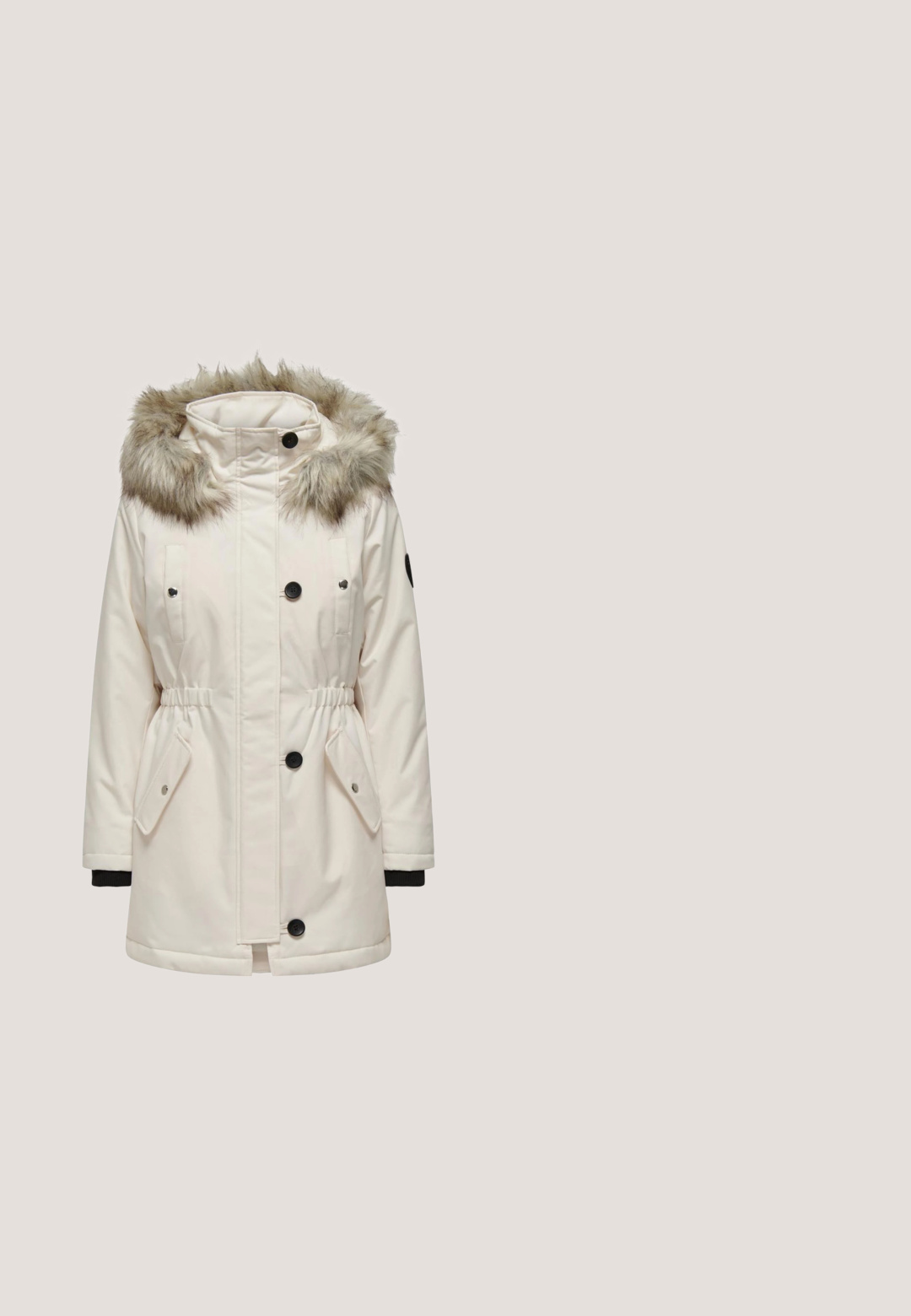 Lichte crèmekleurige parka met nepbont capuchon, drukknopen en ritsluiting, zijzakken, een koord in de taille en zwarte accenten op de manchetten.; Crèmekleurige gebreide trui met korte mouwen en vijf kleine zwarte satijnen strikjes symmetrisch aan de voorkant vastgenaaid.; Lichtblauwe high waist recht gesneden spijkerbroek met knoop- en ritssluiting aan de voorkant, voorzakken en subtiele verweerde details.; Witte sneaker met bovenwerk van imitatieleer, getextureerde beige accenten, ronde neus, platte zool en luipaardprint detail op de hiel.; Schoudertas in roomkleur met verstelbare band, klepsluiting en zilverkleurige metalen details.; Een paar glanzende gouden brede creolen met een glad, gebogen, licht gedraaid ontwerp en een sluiting met een pin.