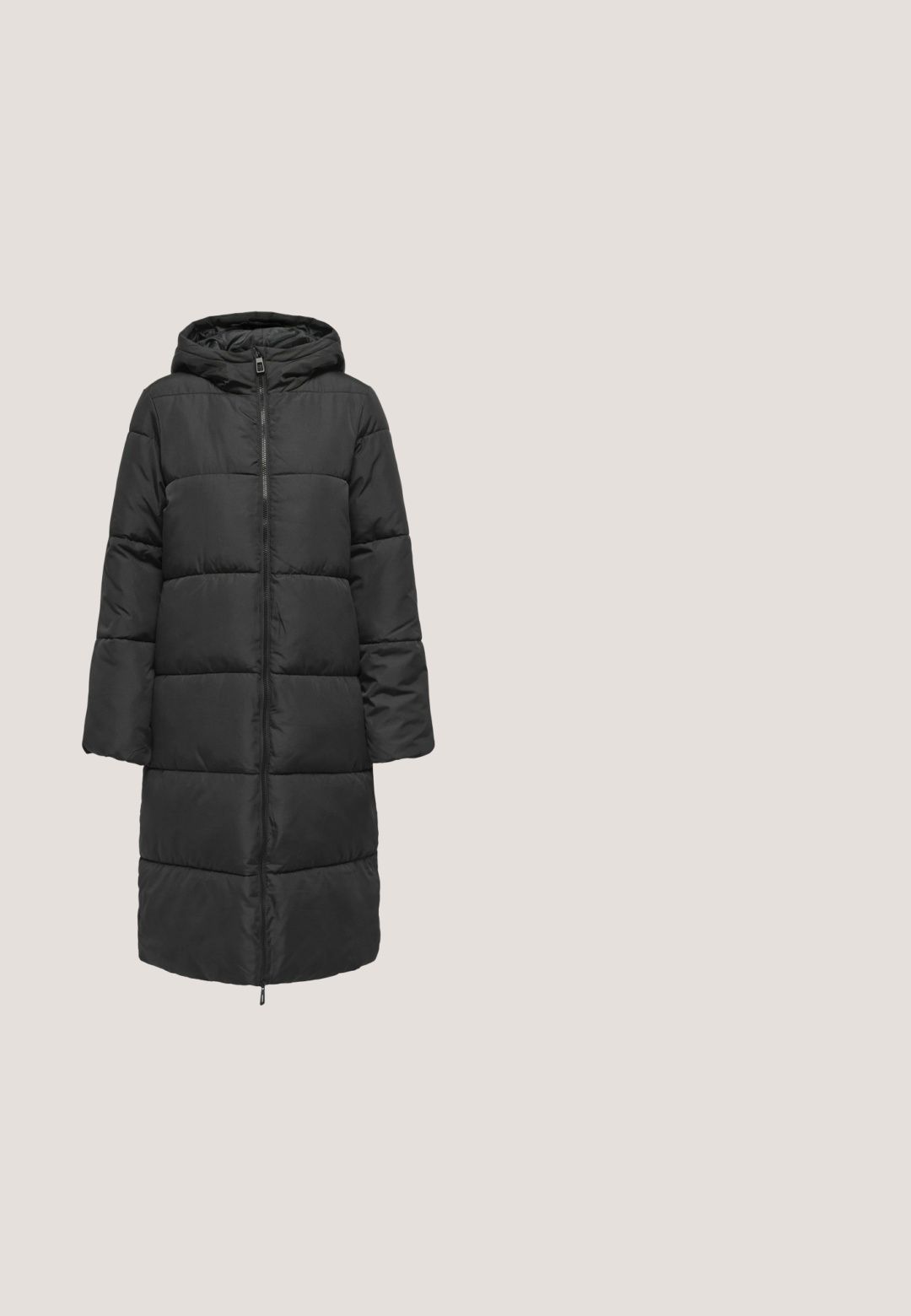 Zwarte pufferjas met een capuchon, uitgerust met een volledige rits, gestikt ontwerp, lange mouwen en een verlengd silhouet. Soepele, matte afwerking.; Crèmewitte trui met vleermuismouwen, voorzien van zwarte bloemrijke borduursels op de schouders en een geribbelde zoom. Zachte textuur.; Grijze T-shirt met korte mouwen van zachte stof, met een ronde hals en een ontspannen, iets oversized pasvorm met opgerolde mouwen.; Zwarte hooglopende shorts van een gladde, rekbare stof. Kenmerkt zich door een relaxte pasvorm en zijzakken. Eenvoudig ontwerp zonder zichtbare patronen of accenten.; Witte lage sneaker met geperforeerde leren panelen, vetersluiting, gemêleerde tussenzool en zichtbaar luchtkussen in de zool.; Gabor ELFIE SHOPPER 30 CM - Shopper - silver