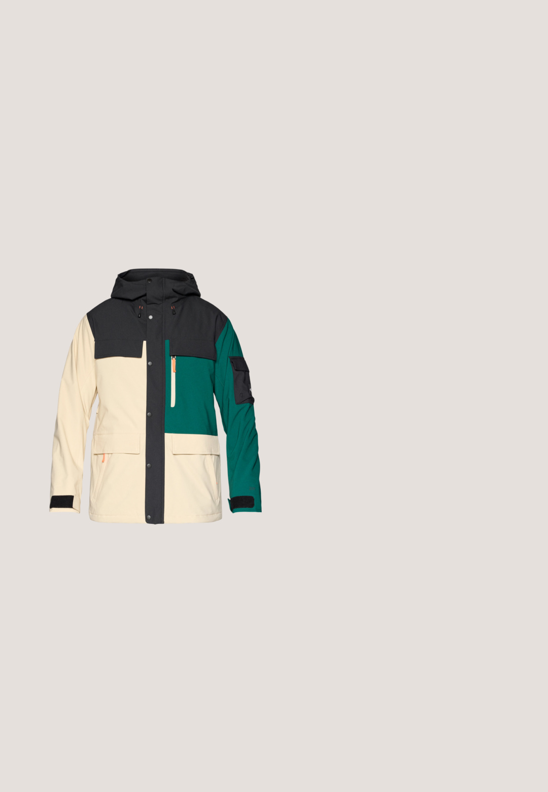Farbenfrohe Blockjacke mit schwarzer Kapuze, cremefarbenem Körper und türkisfarbenen Akzenten. Verfügt über einen Druckknopfverschluss, mehrere Taschen und verstellbare Bündchen.; Blauer Hoodie aus weichem Stoff, mit einer Kängurutasche, Kapuze mit Zugband und kontrastierenden hellblauen Nähten entlang der Nähte.; Schwarzes, übergroßes Baumwoll-T-Shirt mit rundem Halsausschnitt. Mit einem großen Grafikdesign von galoppierenden Pferden in einem hellgrauen Oval, mit Text darüber und darunter.; Khaki Cargo-Hosen mit mehreren Seitentaschen, Kordelzug-Bündchen und lockerer Passform. Hergestellt aus strapazierfähigem Stoff mit glatter Textur.; Schwarzer klobiger Sportschuh mit verstellbarem Riemen, Schnürzug und robustem Profil, seitlich auf neutralem Hintergrund dargestellt.; Kompakte schwarze und graue Camouflage-Taktik-Slingtasche mit mehreren Reißverschlussfächern und verstellbarem, gepolstertem Schultergurt.