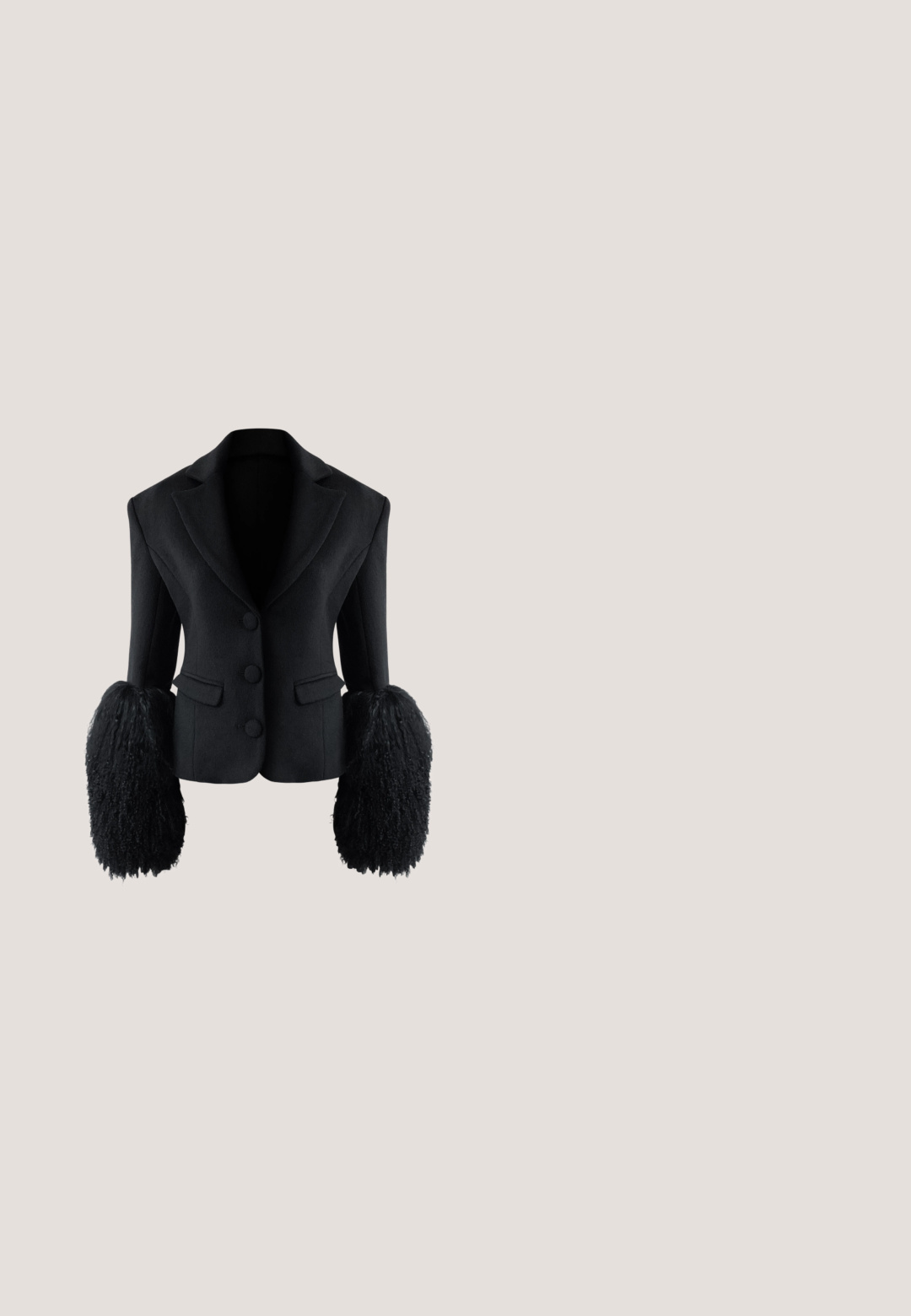 Blazer en laine noire avec de grandes manches en fausse fourrure texturée, des revers structurés, trois boutons sur le devant et deux poches.; Haut noir à manches longues avec col montant ; orné d'un bord en plumes texturé aux poignets ; fabriqué en tissu doux et extensible.; Jupe midi noire taille haute avec de fines plis verticaux et une ceinture ajustée, présentée sur fond blanc.; Escarpin à bride arrière en cuir noir, bout pointu, talon kitten de hauteur moyenne, et sangle avec boucle dorée.; BALAGAN ROFE NEW LOGO - Sac bandoulière - black braid; Bague enroulée plaquée or avec un design organique et fluide ; présente des surfaces lisses et courbes ainsi qu'une finition polie.