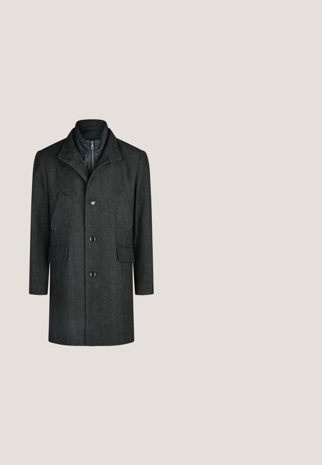 Donkergrijze visgraat wollen jas met drie knopen aan de voorkant, twee klepzakken en een binnenlaag met een ritssluiting en doorgestikte kraag.; Solid SDGORE - Vest - griffin melange; Grijze longsleeve shirt van zacht materiaal, met een ronde halslijn en een eenvoudig, naadloos ontwerp. Geen zichtbare patronen of accenten.; Donkerbruine op maat gemaakte broeken met een subtiel streeppatroon, rechte pijpen en een gladde stoftextuur. Voorzien van een standaard tailleband.; Zwarte leren enkellaarzen met een textuur en een gladde afwerking, ronde neus, zes gaatjes voor veters, en een robuuste rubberen zool met diepe profiel.; Zwarte leren crossbodytas met voorvak met rits en klepvak, rechthoekige vorm, gladde gestructureerde oppervlakte en ritsluitingen aan de rechterkant.