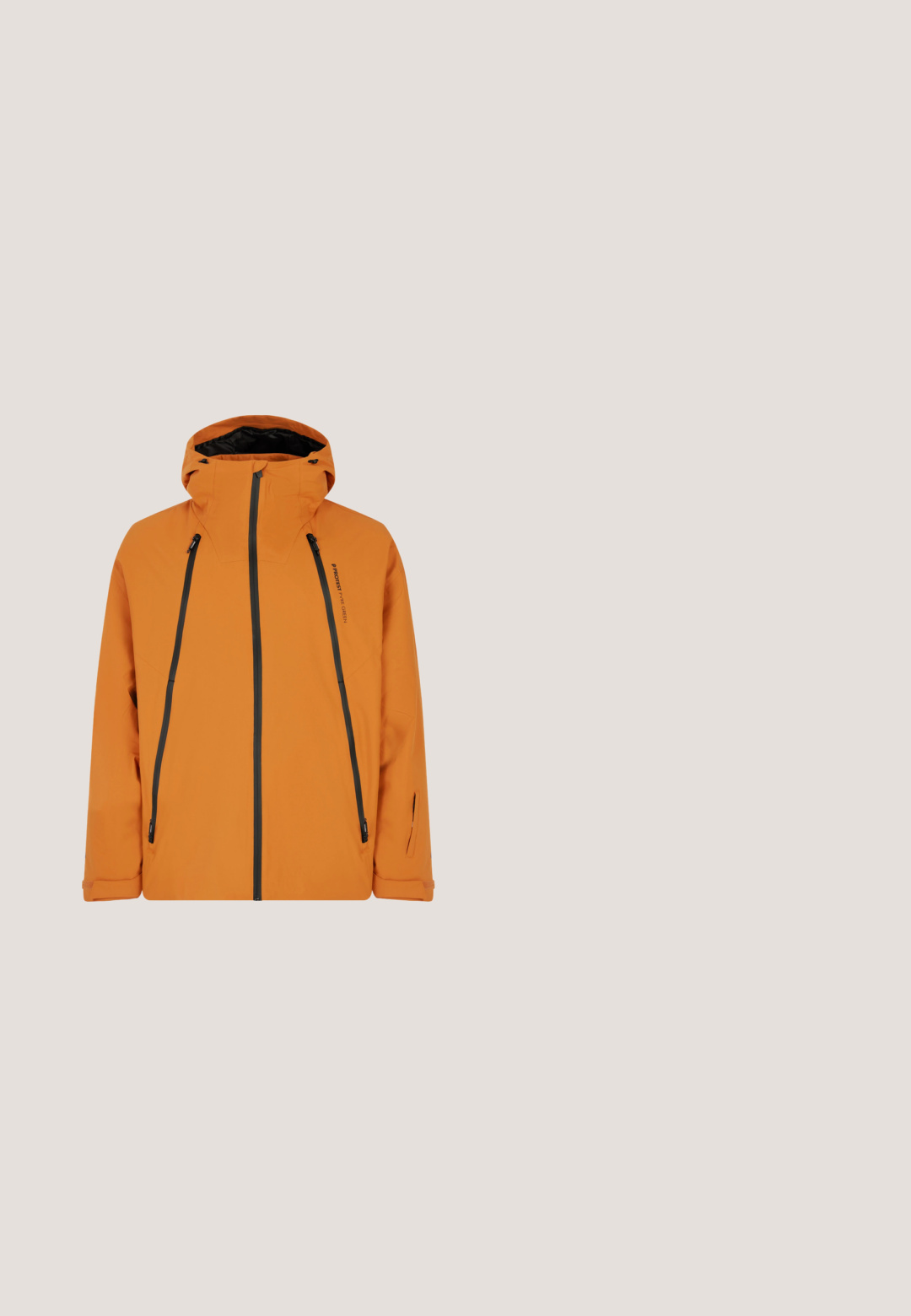 Orange vandtæt jakke med hætte, med sorte lynlåse, to forlommer og justerbare snore ved hætten og kanten.; Orange fleece pullover med halv-zip krave, med grå detaljer og en brystlomme. Letvægts, tekstureret stof med lange ærmer.; Sorte cargo-bukser med en bred pasform, udstyret med forstærkede nederste paneler, flere lommer og en orange logo-detalje på linningen.; Vandrestøvler med en sort syntetisk overdel og tan detaljer, tekstureret krave og hvid gummisål med grebmønster.; Quiksilver FERRIS POLARIZED - Solbriller - smoke ml q red polar; Gule handsker lavet af isoleret stof med sorte læderdetaljer. Funktioner inkluderer en tætsiddende manchet og en krog til opbevaring. Design med fire fingre.