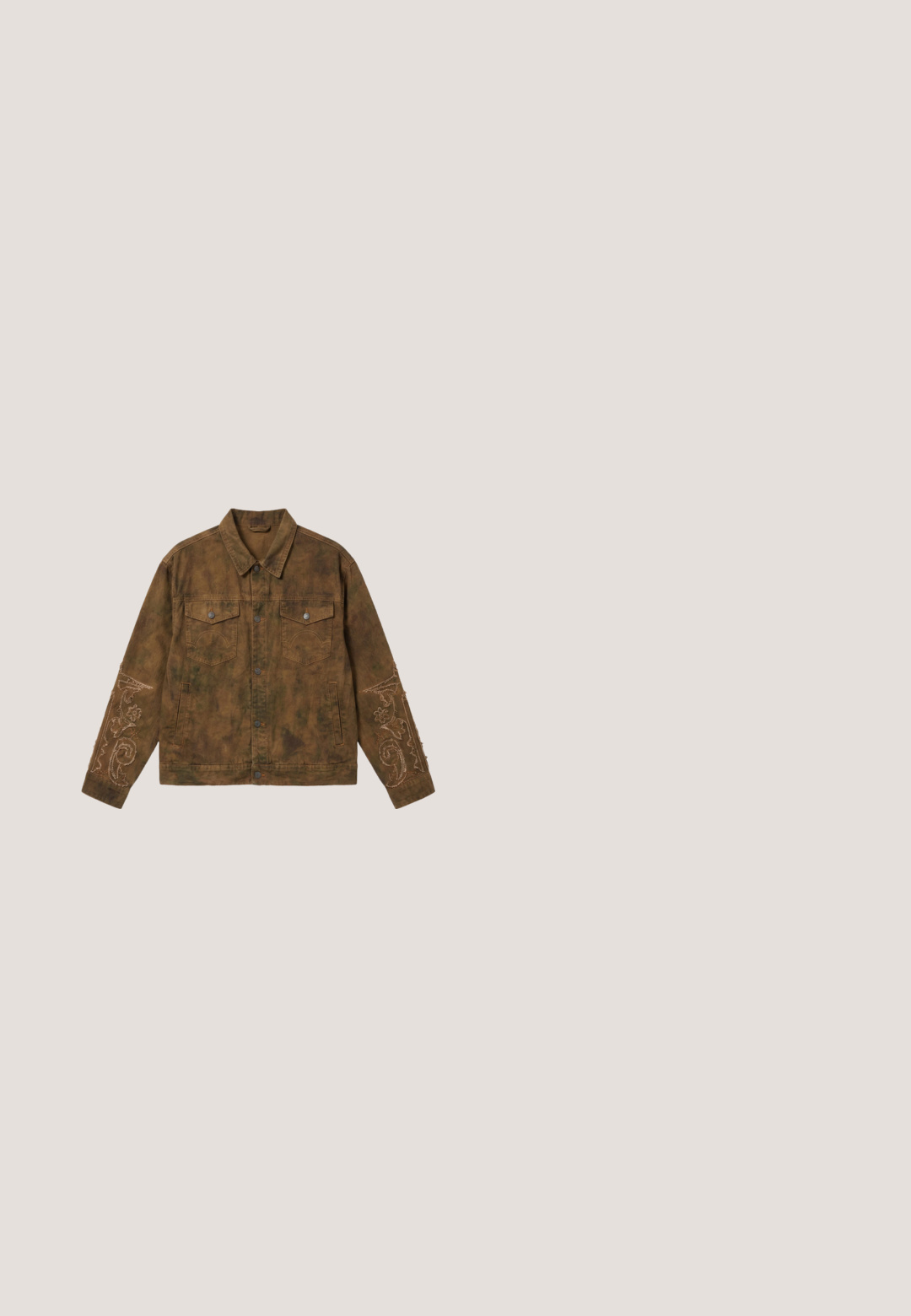 Bruine distressed spijkerjas met knopen aan de voorkant, twee borstzakken, zijzakken en geborduurde bloemmotieven op beide mouwen.; Olijfgroene katoenen t-shirt met een ronde hals, korte mouwen en een voorgrond graphic van een schedel, vlammen en sterren in levendige kleuren.; Brede jeans in donkerblauwe denim met een subtiele vervaagde textuur. Bevat achterzakken en een decoratieve logo-detail.; AllSaints LANG - Lage laarzen - brown; Aviator zonnebrillen met een gouden metalen frame, grijze lenzen en montuurpunten met schildpadpatroon. Bevat logo op de linkerlens.; Bruine leren crossbodytas, rechthoekige vorm, gladde textuur, verstelbare riem, zilveren hardware, minimalistisch ontwerp, geen zichtbare logo's.