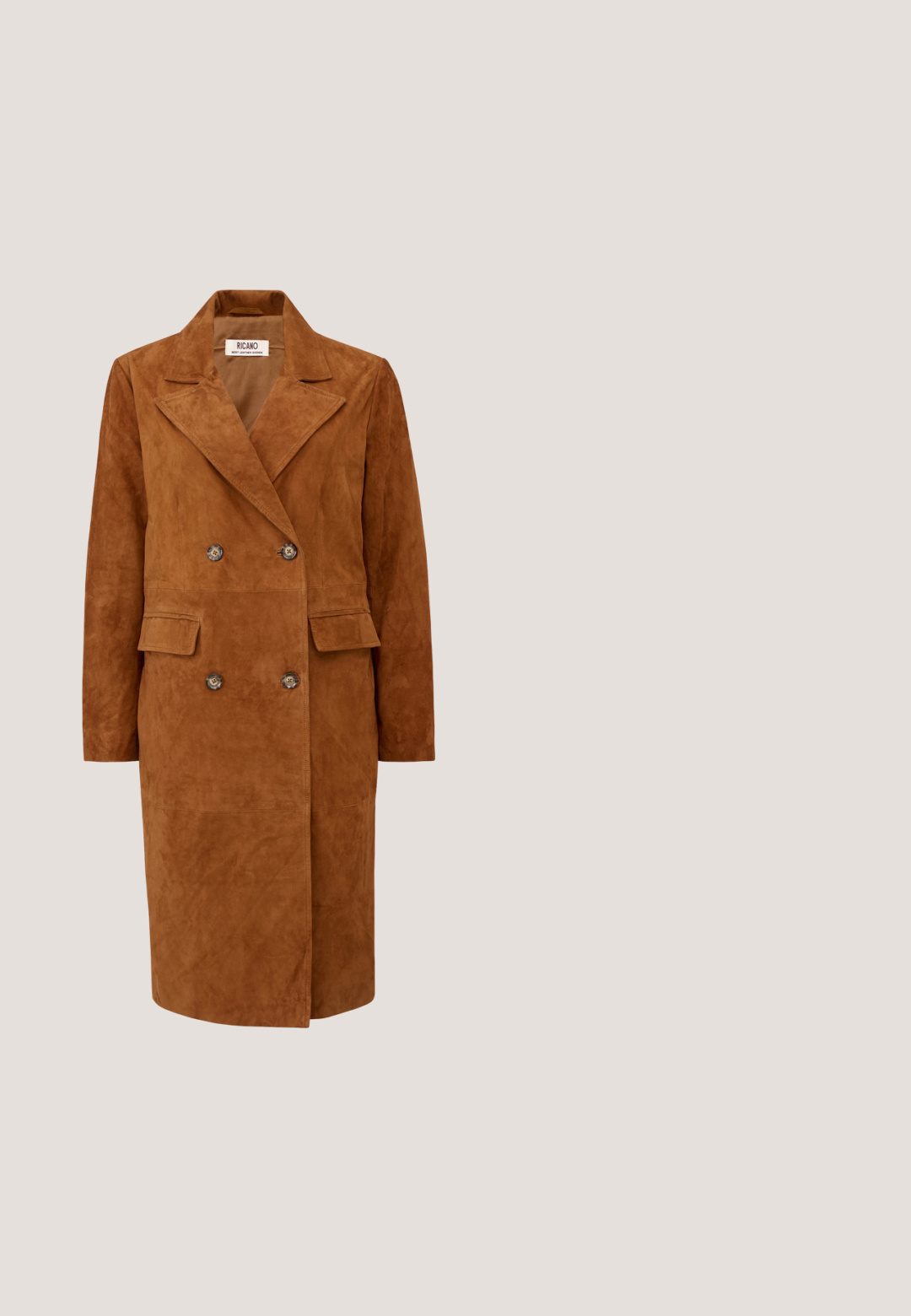 Brun ruskind trenchcoat med dobbeltradet design, spids revers, to forlommer og knapdetaljer, med en glat tekstur.; Sennepsgul strikket sweater med høj ribkrave, raglanærmer og ribbet kant. Udstyret med en lille metallisk logoaccent.; Brun ruskindsblyant nederdel med høj talje, frontknaplukning, to sidelommer og vertikale sømdetaljer. Glat tekstur.; Brun læder ankelstøvle med rund tå, snørebånd foran, guldbeslag og tekstureret syning, der har en robust blok hæl.; Brun ruskinds håndtaske med et struktureret design, der har en top håndtag, justerbar skulderrem og hardware i guldtoner. Logo mønster hele vejen igennem.; Gul huggieøreringe med ovale, lys orange krystaller. Har en blank finish og indgraveret logo. Post-bag lukning med sikker hardware.