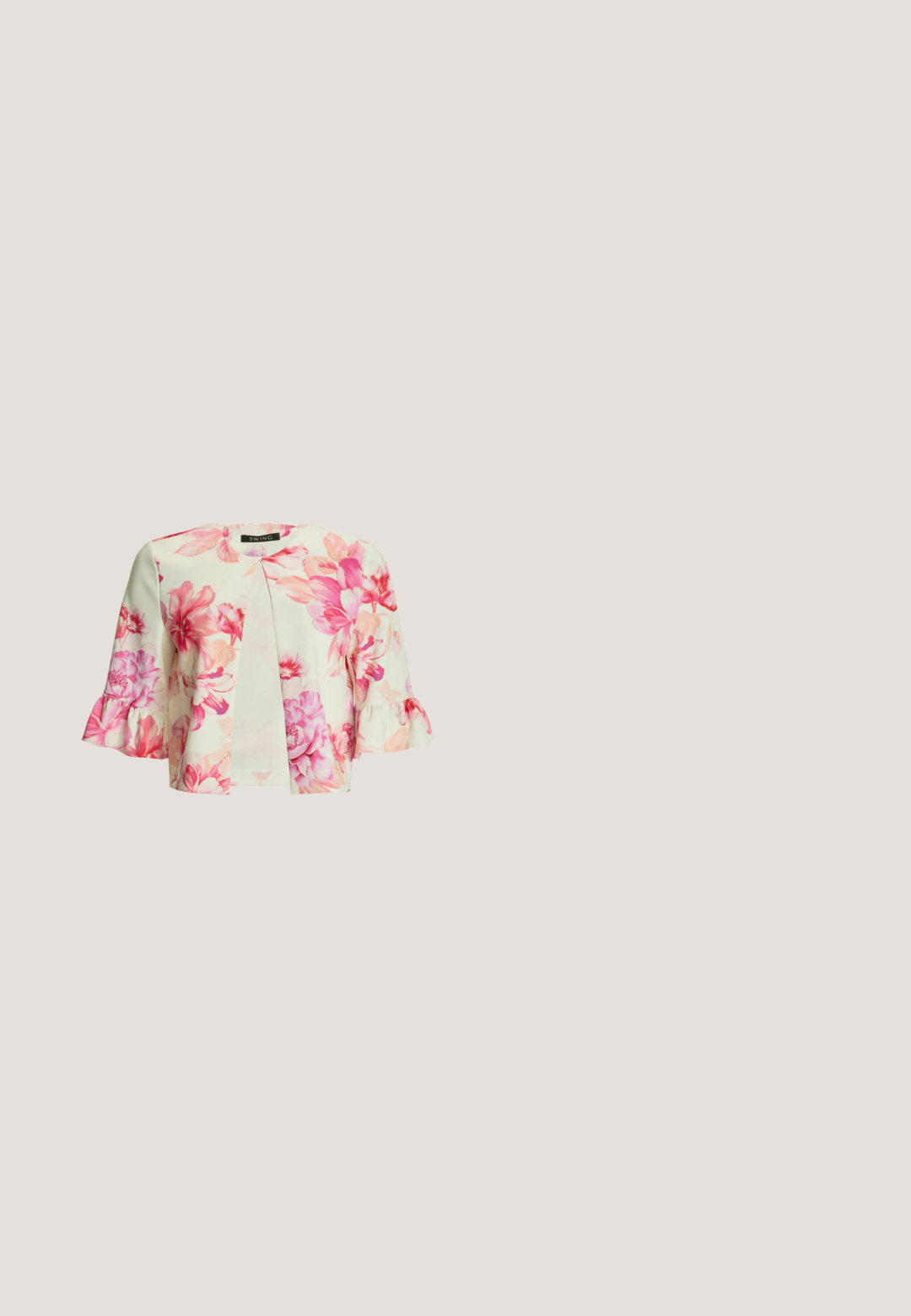 Chaqueta blanca corta con estampado floral en rosa y rojo, mangas tres cuartos con puños fruncidos, diseño de frente abierto.; Vestido maxi floral en verde suave con escote en V, mangas abullonadas, acentos con volantes y dobladillo en capas. Presenta rosas rosas y pequeñas flores azules.; Zapato de charol rosa con talón abierto, punta cuadrada, correa ajustable y tacón cuadrado. Superficie suave y diseño minimalista.; Bolso de mano con estampado floral que presenta un exterior sintético de color rosa suave, forma estructurada, asa curva, herrajes dorados y cierre de solapa.; Collar de perlas de agua dulce con pequeñas perlas blancas redondas, ensartadas de cerca, que presentan una superficie lisa y lustrosa con un brillo sutil.; JOOP! Cinturón - rose