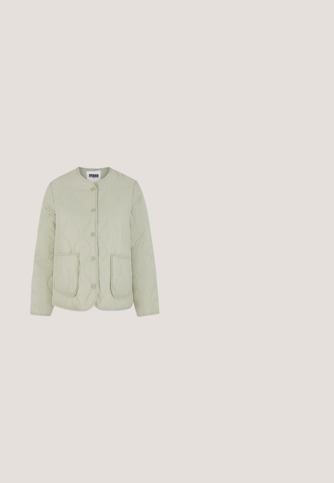 Lys grøn quiltet jakke med rund halsudskæring, trykknaplukning og to forlommer. Struktureret bølget mønster over det hele.; Oxmo OXHANNA FINE KNIT V-NECK - Striktrøje - oatmeal; Hvid ribbet t-shirt med rund halsudskæring og kontrasterende sort kant. Korte ærmer og tætsiddende pasform.; Grå skinny jeans lavet af denim, med høj talje, fem-lomme design og klassisk knaplukning med diskret syninger.; Hvid og beige sneaker med en overdel i ruskind og tekstil, med kontrastsyninger, en gummisål og en lyseblå detalje på hælen.; Quilted grøn tote bag med to korte hanke og en afdæmpbar sort skulderrem. Har et diamantmønster og er lavet af syntetisk materiale.