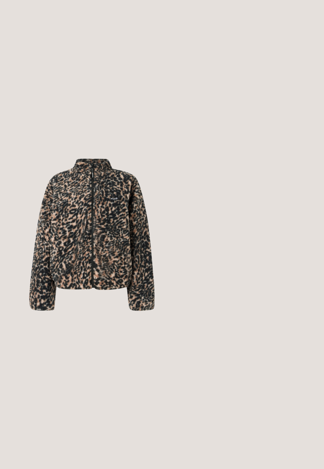 Volcom WYLDING OUT SHERPA - Φλις μπουφάν - animal print; Μπλούζα με μακριά μανίκια σε ροζ χρώμα με λευκά μανίκια και μεγάλο λευκό λογότυπο Puma στο κέντρο του στήθους, με μονόχρωμο φόντο.; Φαρδιές παντελόνες σε ανοιχτό μπεζ, κατασκευασμένες από υφή υφάσματος. Διαθέτουν ελαστική μέση με κορδόνι. Απλός, χωρίς στολίδια σχεδιασμός.; Καφέ σουέντ αθλητικό παπούτσι Puma Palermo με παχιά διαφανή πορτοκαλί σόλα και ραμμένη ετικέτα με λογότυπο στο πλάι.; Μαύρη τσάντα σώματος με υφή, με επάνω λαβές, φαρδιά ρυθμιζόμενη τιράντα και μικρό χρυσό λογότυπο Puma στο κέντρο μπροστά.; Ζευγάρι γυαλιστερά χρυσά σκουλαρίκια κρίκοι με λεπτά καρφιά και μεντεσέδες, εμφανίζονται σε απλό ανοιχτό γκρι φόντο.