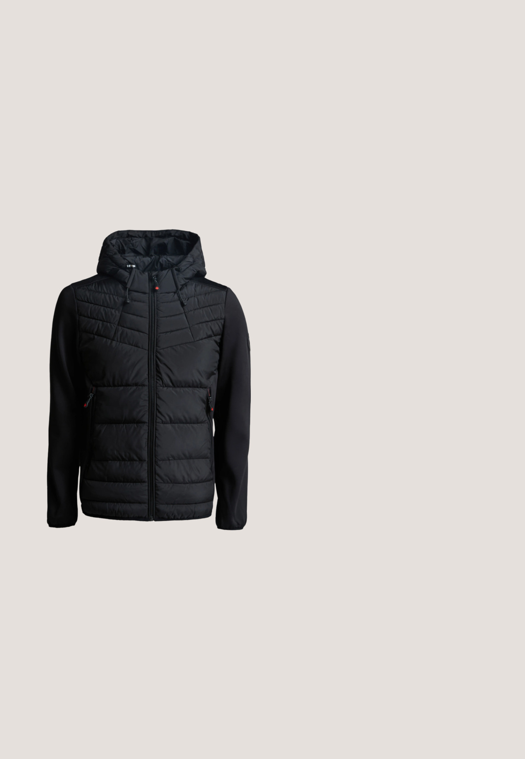 Chaqueta de puffer negra con capucha, que presenta un frente acolchado, mangas lisas, bolsillos con cremallera y cordones ajustables.; Sudadera azul marino con cuello redondo con el logo de Lonsdale London y emblema de león en el pecho y pequeño parche con logo en la manga izquierda.; Camiseta de algodón verde oliva de manga corta, con un gráfico de un sol y el texto "UN MEJOR FUTURO ES POSIBLE" en amarillo y blanco.; Bermudas de algodón negras de corte recto, hasta la rodilla, con un logotipo visible en el dobladillo y una textura suave.; Timberland BRITTON ROAD EYE MOC-TOE - Botines con cordones - black; Riñonera de cuero negro con relieve, con bolsillo delantero con cremallera y parche con el logo de Lacoste sobre un fondo liso.