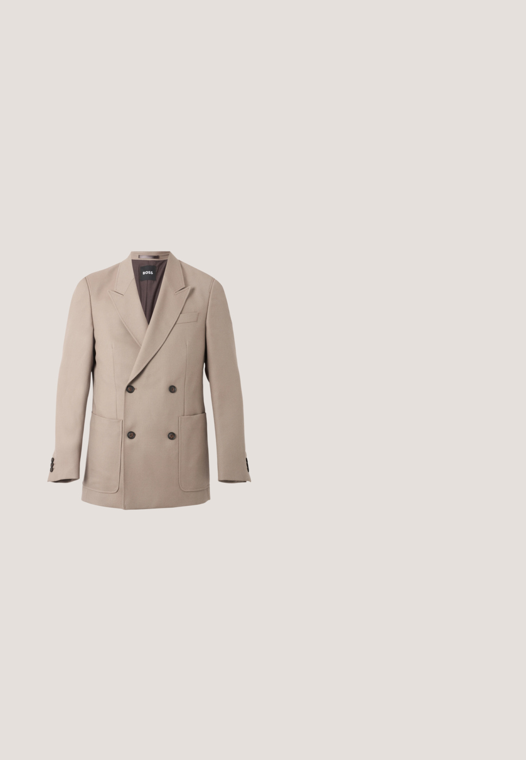 Blazer beige croisé avec de larges revers, quatre boutons foncés, deux poches avant et une poche poitrine, présenté sur un fond uni.; Chemise beige à manches longues boutonnée avec des rayures verticales subtiles et un col classique, présentée sur un fond clair uni.; Pantalon beige droit avec passants pour ceinture et nouage à l'avant, présentant un design épuré et ajusté ainsi qu'un tissu texturé.; Chaussure habillée en cuir marron avec un bout arrondi, des coutures minimales et une finition lisse. Elle présente un faible talon et un design de laçage simple.; Cravate marron avec un motif floral en forme de losanges blancs et roses sur un fond uni clair.; Ceinture en daim marron avec boucle métallique noire enroulée sur un fond clair uni.