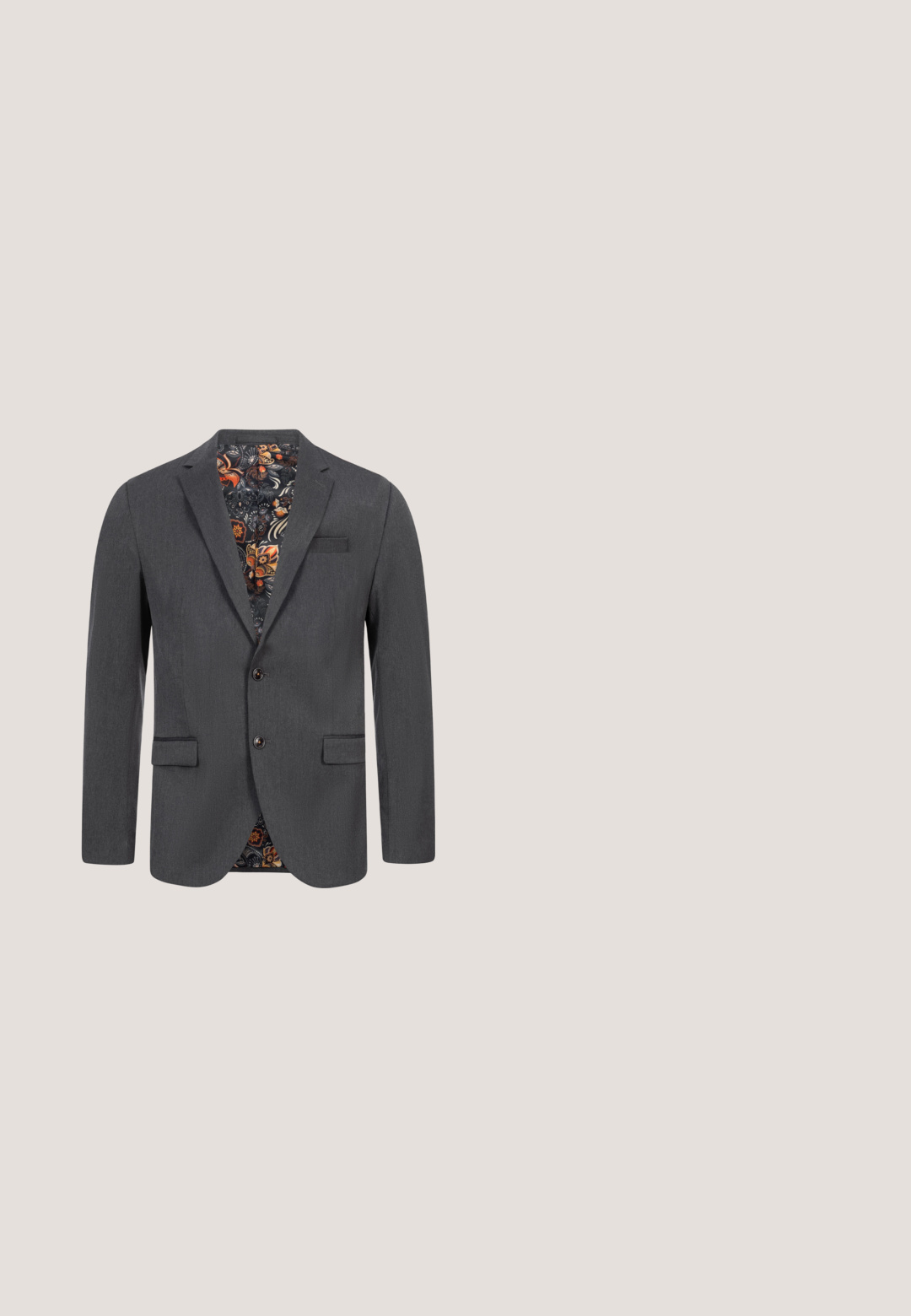 Grijze blazer met een getailleerde pasvorm, twee voorzakken en bruine knopen. Gevoerd met een kleurrijk bloemenpatroon.; Witte overhemdd met lange mouwen, knoopsluiting aan de voorkant, één borstzak, klassieke kraag en een gladde textuur.; Zwarte formele broek met riemlussen, voorkantvouw en zijzakken, plat gelegd tegen een witte achtergrond.; Zwarteleren dresschoenen met een slank, rond te ontwerp, vijf oogjes vetersluiting, lage hak en minimale stiksels voor een gladde textuur.; Bordeaux stropdas met een gladde textuur en een spitse punt, vergezeld van een zilveren stropdasclip met een eenvoudig, strak ontwerp.; Zwarte leren riem opgerold met een zilverkleurige rechthoekige gesp en twee riemlussen op een witte achtergrond.