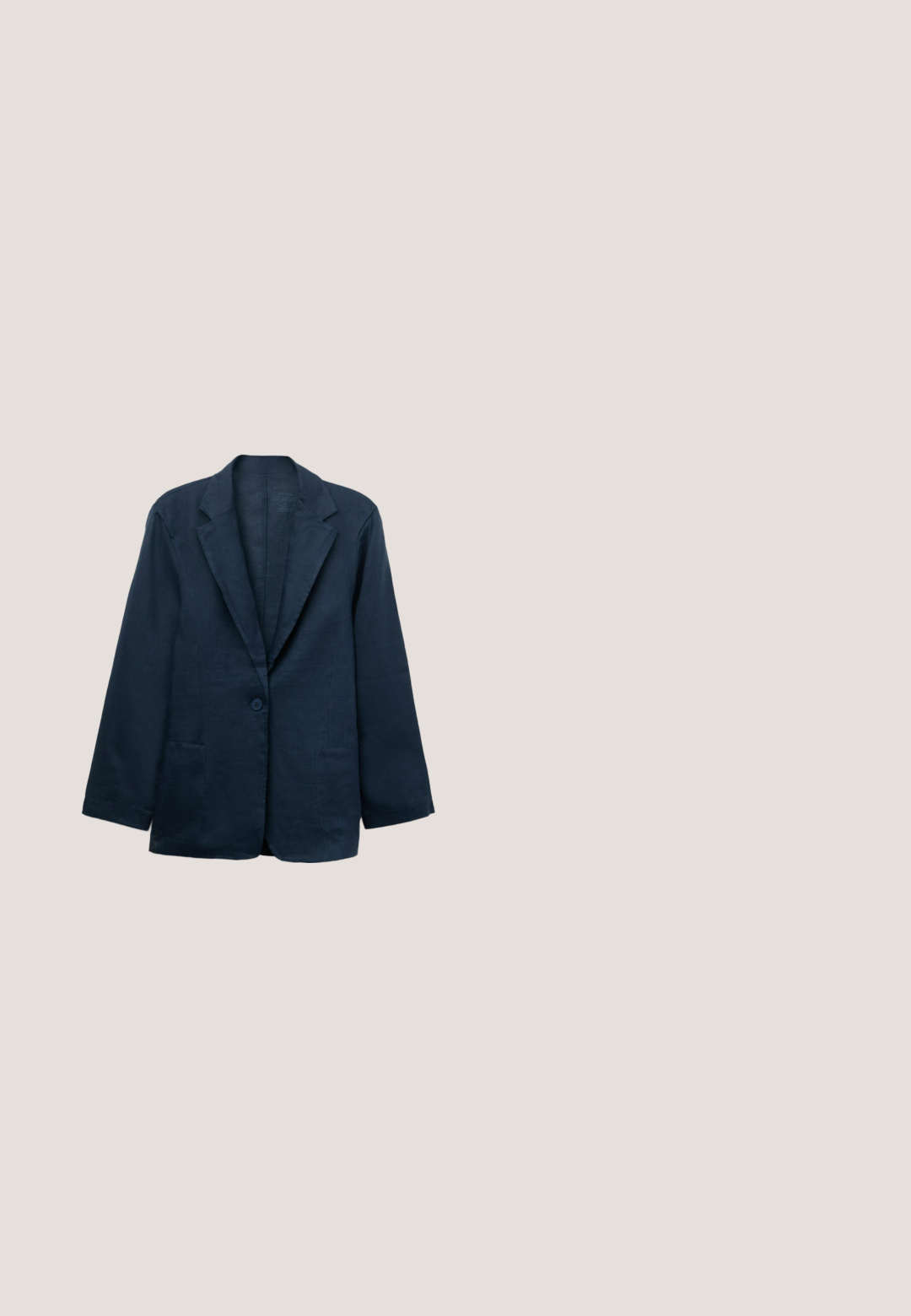 Marineblauwe linnen blazer met een enkele knoopsluiting, notch revers, twee voorzakken en lange mouwen. Soepele textuur, ontspannen pasvorm.; Marineblauwe mouwloze tanktop met diepe V-hals en rechte zoom, gemaakt van gladde stof, weergegeven op een witte achtergrond.; Zwarte, enkellange leggings gemaakt van gladde, rekbare stof. Heeft een brede, platte tailleband en geen zichtbare naden of versieringen.; Navy blauwe slidesandaal met krokodillenstructuur bovenwerk en beige platte zool, open teen en rugloos ontwerp.; Mariene blauwe zonnenbril met een slank cat-eye ontwerp, plastic montuur en bruin getinte lenzen. Bevat subtiele branding op het veertje.; Grote rechthoekige donkerblauwe draagtas met zwarte handvatten en verticale banden met de tekst "Ted Baker London" op elke band.