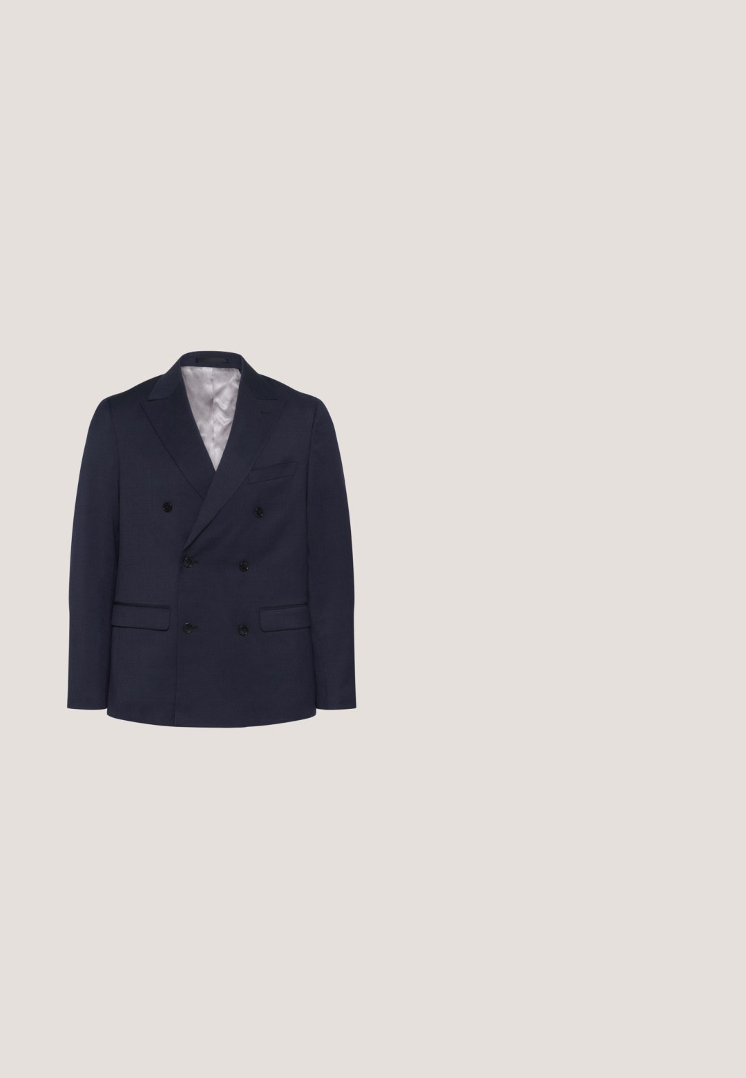 Blazer bleu marine croisé en tissu texturé. Il dispose de deux poches avant, de six boutons noirs et d'un col cranté. Doublure intérieure.; Chemise à manches longues bleu clair avec un motif à carreaux, fermeture à boutons sur le devant, col pointu et texture subtile. Coupe ajustée avec des poignets à boutons.; Pantalons en lin bleu marine avec une taille élastique, coupe droite et sans motifs ni détails en métal visibles. Texture lisse.; Chaussure habillée en cuir marron avec un bout pointu, un design à lacets et des coutures décoratives sur le côté. Semelle plate en caoutchouc noir.; Cravate bleue avec un motif paisley bleu clair et blanc, posée à plat sur un fond blanc.; Ceinture en cuir marron avec une texture lisse, boucle en métal argenté, bords cousus et un détail en boucle, présentant une extrémité effilée.
