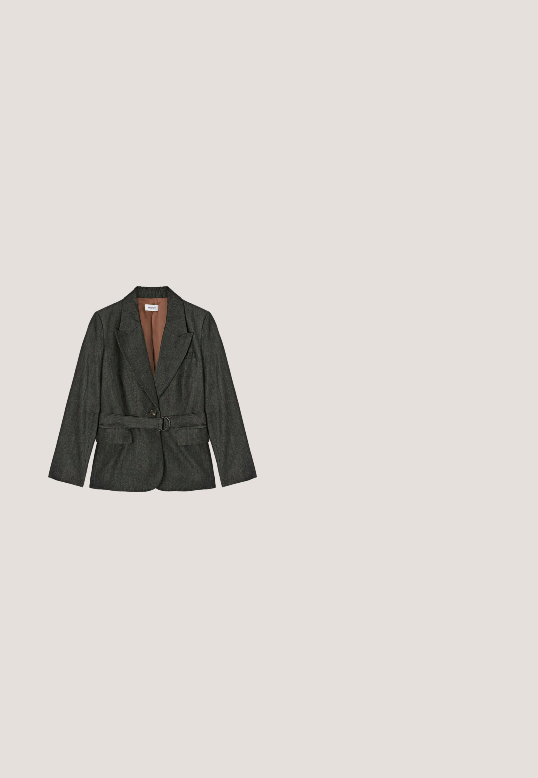 Blazer gris oscuro para mujer con solapas con muesca, cierre de un botón, cinturón a juego con anilla metálica, bolsillos con solapa y forro interior marrón.; Top negro de manga larga hecho de una tela suave. Presenta un escote con muesca y un diseño minimalista con corte recto y sin adornos.; Pantalones de pierna ancha blancos con una textura lisa, bolsillos frontales y un cierre de un solo botón en la cintura.; Zapato de tacón alto de cuero negro con punta afilada y tacón delgado. Presenta un acento dorado cerca de la parte trasera. Textura suave con un diseño elegante.; Bolso de cuero beige con cremallera dorada, correa larga desmontable y correa corta para el hombro, con el logo "kazar" en dorado en la parte frontal.; Rosefield STUDS EARRINGS - Pendientes - Gold-coloured