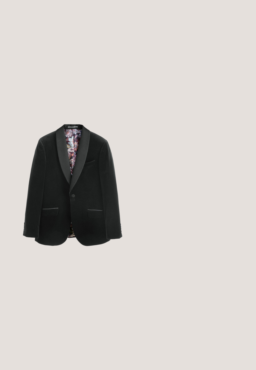 Blazer en velours noir avec des revers en satin, deux poches avant, une poche poitrine et une doublure intérieure à motifs. Fermeture devant boutonnée.; Next BOW TIE SET DOUBLE CUFF - Chemise classique - white; Pantalon noir en tissu lisse, avec une coupe droite, des poches avant et une fermeture à bouton unique à la taille.; Chaussure Oxford formelle pour hommes noirs avec dessus en cuir brillant et daim, design à lacets et petit talon empilé.; Nœud papillon en tissu noir avec bordure blanche et sangle réglable sur fond blanc.; Des boutons de manchette en argent affichent un design circulaire avec une finition polie. Le centre est une pierre noire, offrant un contraste saisissant avec le métal.