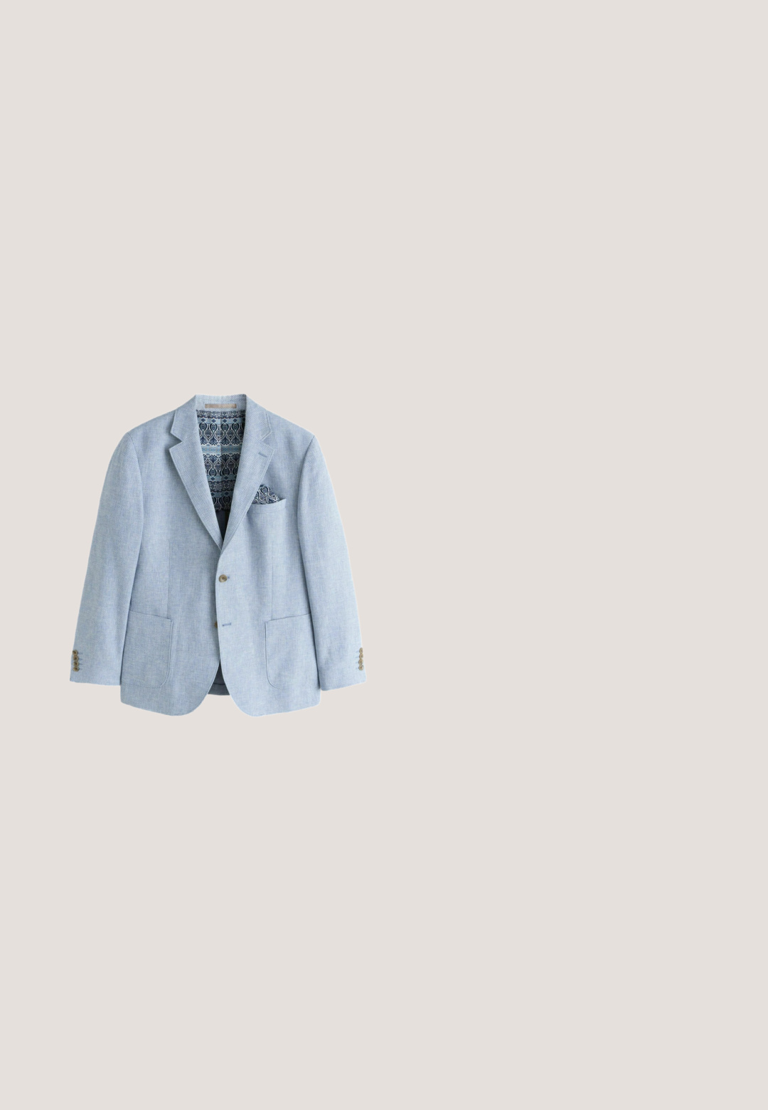 Lyseblå herreblazer med to knapper, nakkeslag med notch, frontlommer, mønstret foer og matchende mønstret lommetørklæde.; Hvid langærmet kabelstrikket polo trøje med ribkanter, krave og lille broderet logo på venstre bryst.; Lyseblå skjorte med lange ærmer, spids krave og hvide knapper. Har en mønstret indvendig krave. Glat stofstruktur.; Beige lige bukser i bomuldsstof med flad front og bæltestropper. Har en enkelt knaplukning og opretstående mansjetter.; Brune ruskinds loafers med et glat læderbånd og frynse-detalje. Flad sål med en let hæl og kontrastsyninger langs kanten.; Brun læderbælte med en glat overflade, en mørk metalspænde og en syet detalje ved lukningen. Flad ende for nem påføring.