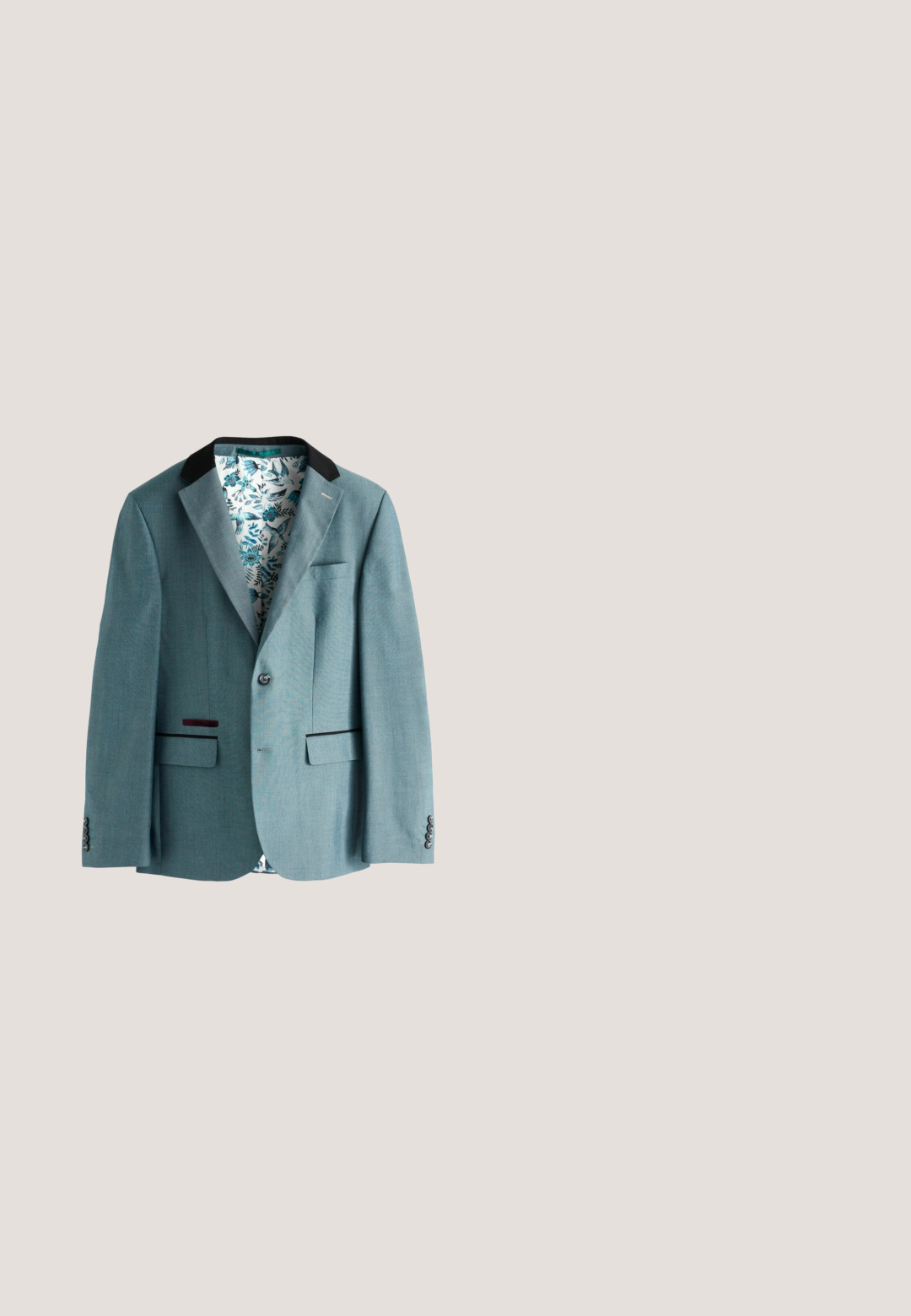 Teal blazer med sorte revers, to frontlommer, lukning med knap og et blomstret indre fôr i blå og hvid.; Lyseblå skjorte med lange ærmer, mørke knapper og ternet indvendig krave, knappet foran.; Grå mønstrede bukser med en skræddersyet design, der har en flad front, bæltestropper og sidelommer. Glat tekstur med en formel finish.; Sort lædersko til kjole med glat finish, rundet tå og fem huller til snørebånd. Har en lav, rektangulær hæl og et stilrent design.; Sort læder toilettaske med rektangulær form, tekstureret overflade, lynlåslukning og en sidehåndtag med et logo accenter.; Sort læderbælte rullet sammen med en sølvfarvet rektangulær metalspænde og en enkelt læderløkke.