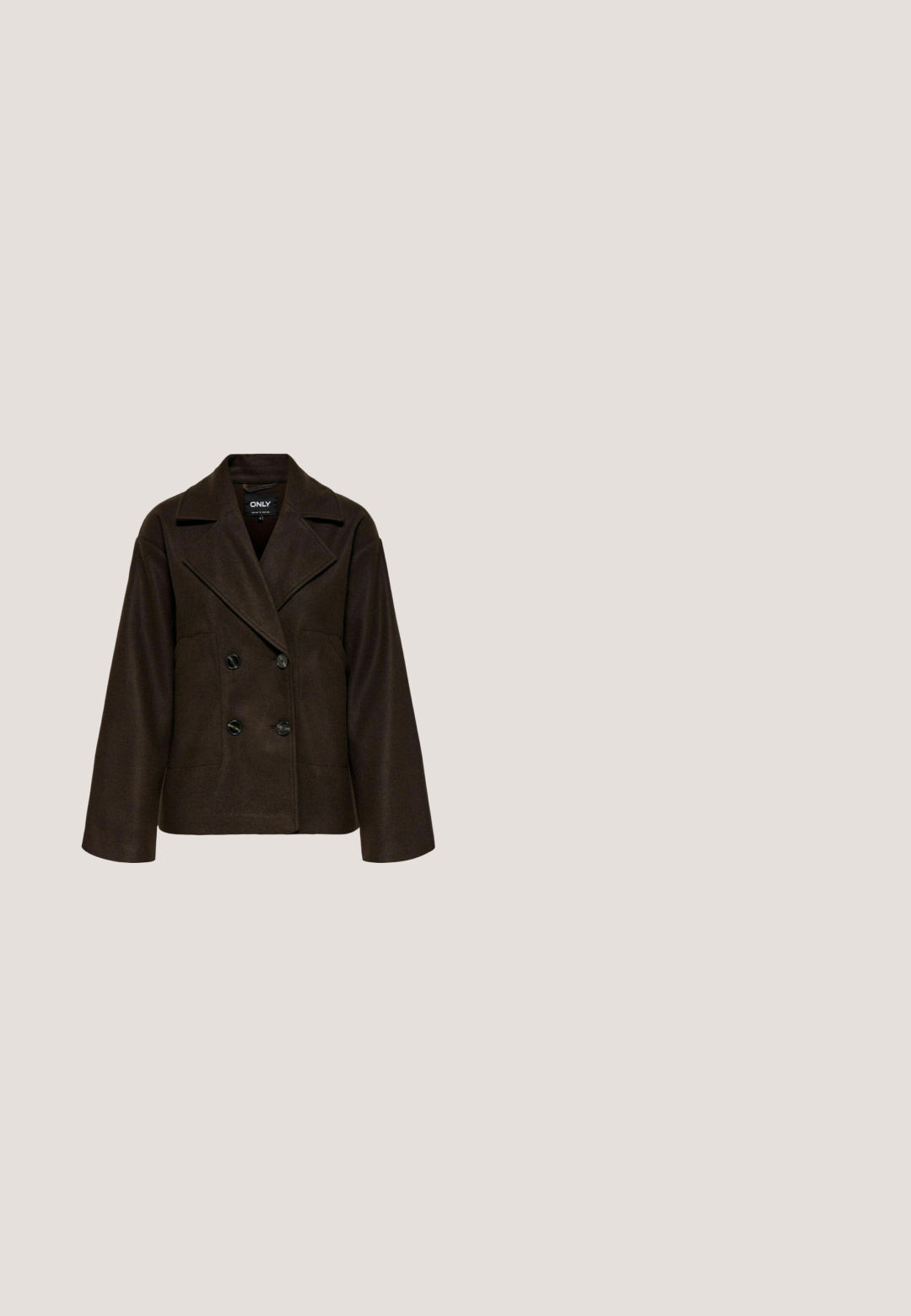 Donkerbruine dubbelgeknoopte wollen jas met brede revers en vier zwarte knopen, met lange mouwen en een rechte zoom.; Bruine cardigan met een ronde hals, lange mouwen en knoopsluiting. Gemaakt van een zachte, gestructureerde stof, met een getailleerde pasvorm.; Bruin aangesloten top met korte mouwen, ronde halslijn en subtiele naaddetails, licht uitlopend in de taille.; Bruine denim broek met wijde pijpen, voorknopen en zakken, getoond op een effen witte achtergrond.; Bruine suède enkellaarzen met een ronde neus, laag uitgesneden ontwerp en een gestructureerde rubberen zool met een lichte plateauzool en een trekhaak.; Zachte donkerbruine nepbont tote tas met twee korte zwarte leren schouderbanden op een witte achtergrond.